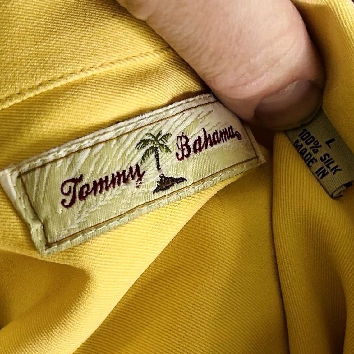 Tommy Bahama Tommy Bahama Shirt Hawaiian Aloha Silk Yellow 100% Silk Button-Up Short Sleeve Collared Vacation Mens L Shirt Size US L / EU 52-54 / 3 - 3 Thumbnail