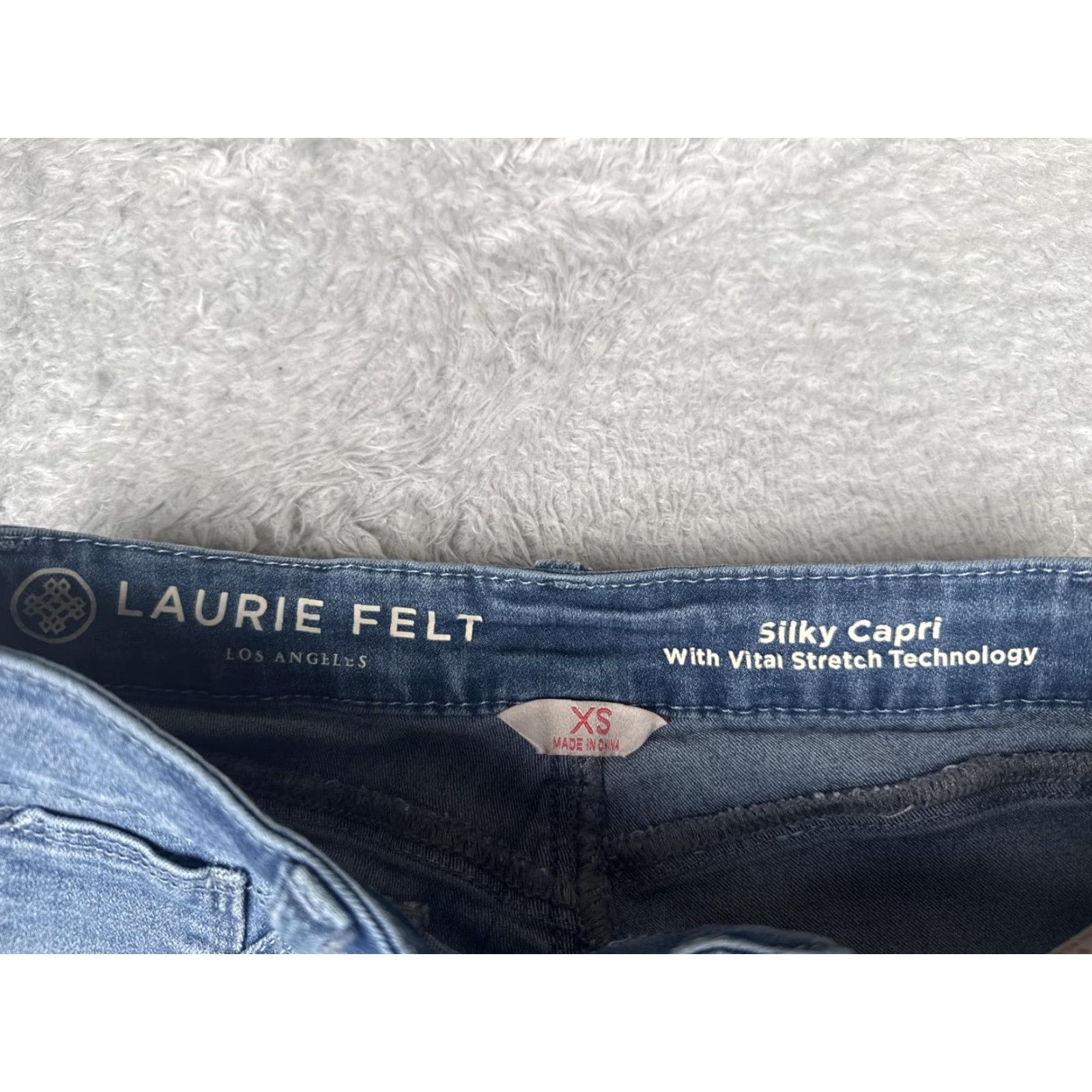 Vintage Laurie Felt Jeans Womens XS Blue Denim Silky Capri Vital Stretch Technology Size 26" / US 2 / IT 38 - 5 Thumbnail