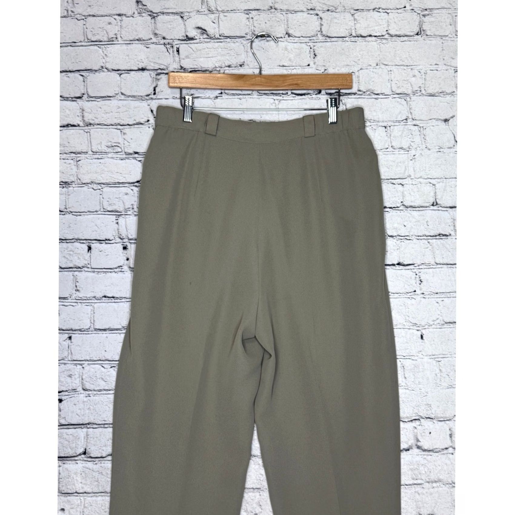 Vintage Ingenuity Beige Pleated Dress Pants Womens Size 14 Poly Polyester Workwear Casual Straight Front Trousers Size 36" / US 14 / IT 50 - 6 Thumbnail