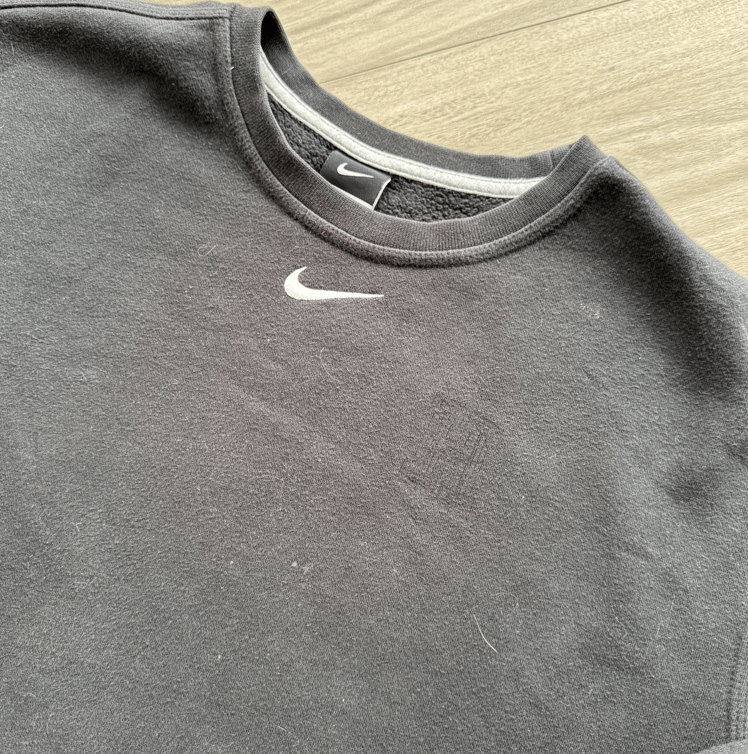 Nike × Vintage Vintage Nike Centre Solo Swoosh Crewneck Black Size US XL / EU 56 / 4 - 2 Thumbnail