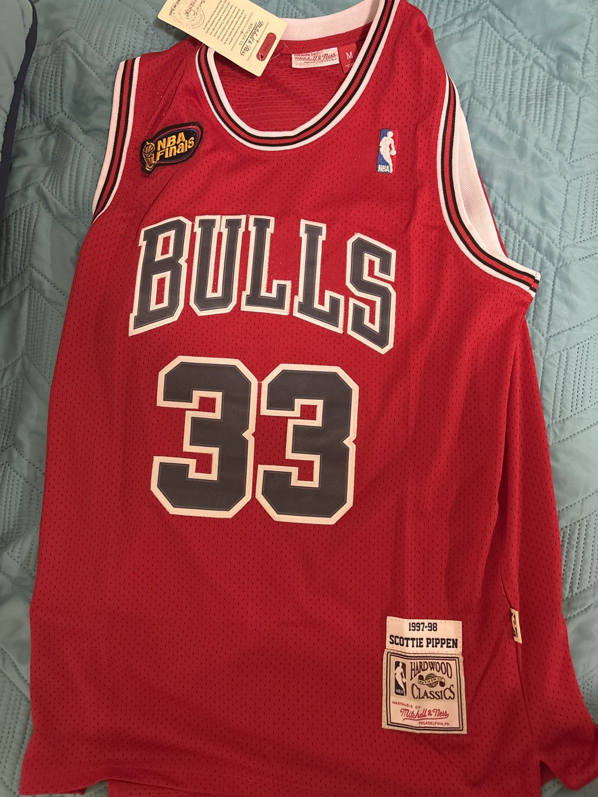 NBA × Vintage NBA Authentic Jersey Bulls Road Finals 1997-98 Pippen Size US M / EU 48-50 / 2 - 1 Thumbnail