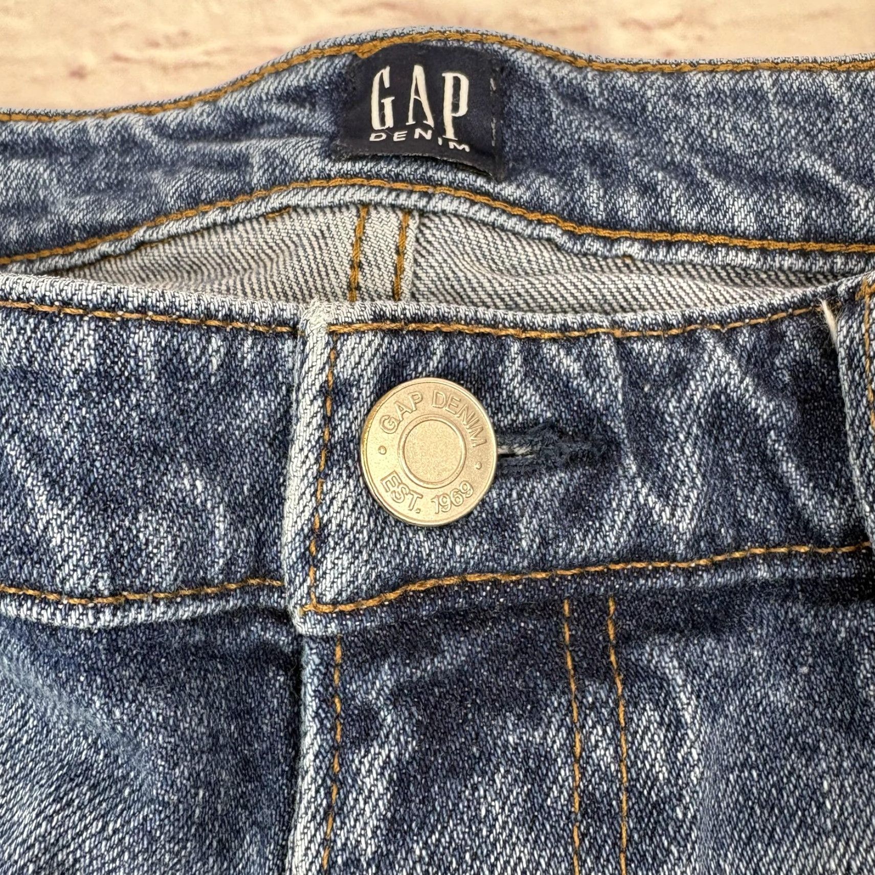 Gap Gap Jeans Womens 28x25 Blue Low Rise Cropped Distressed Raw Hem Denim Size 28" / US 6 / IT 42 - 6 Thumbnail