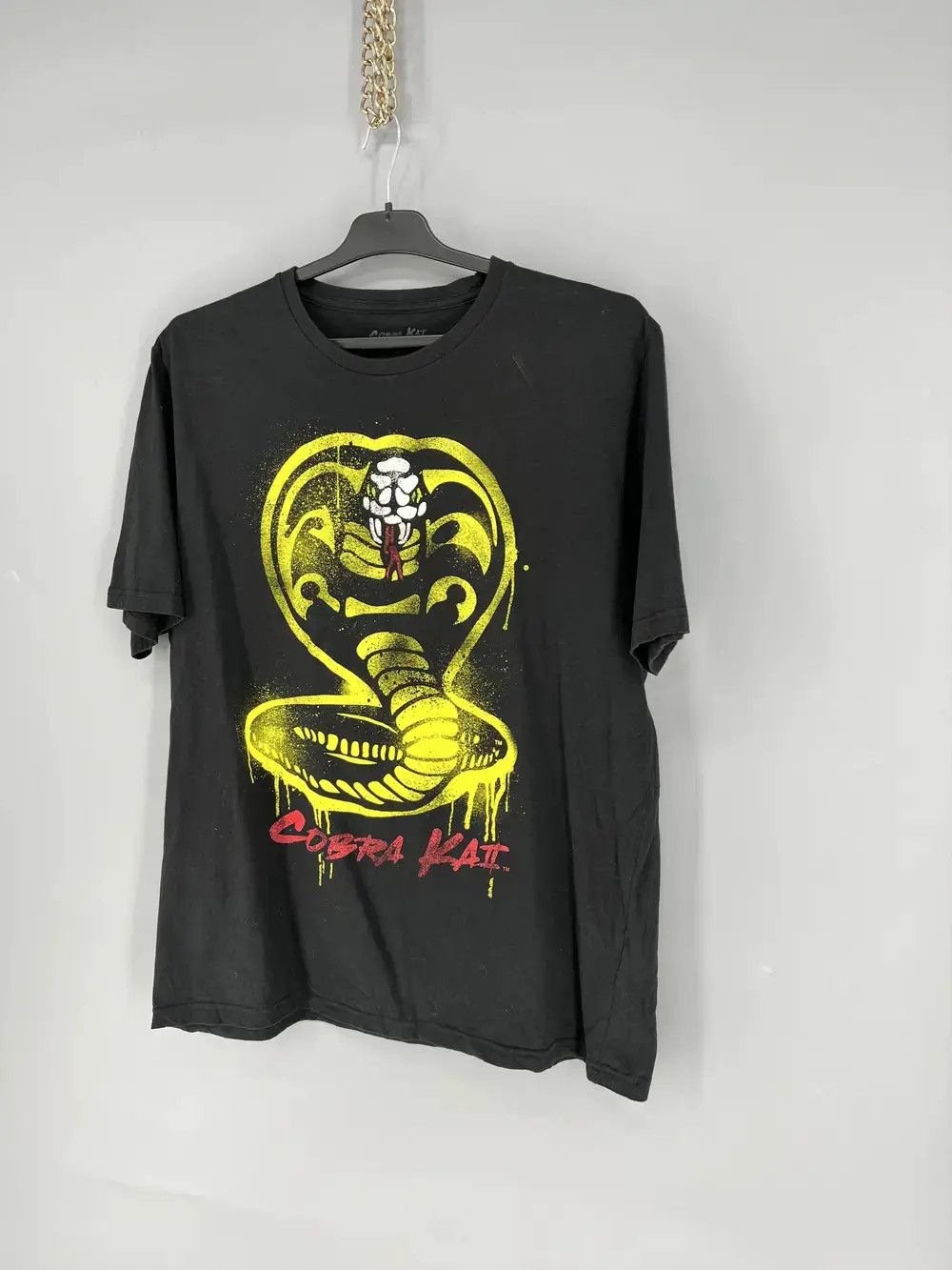 Band Tees Bioworld Cobra Kai Men's Graphic Tee Medium Black Size US M / EU 48-50 / 2 - 3 Thumbnail