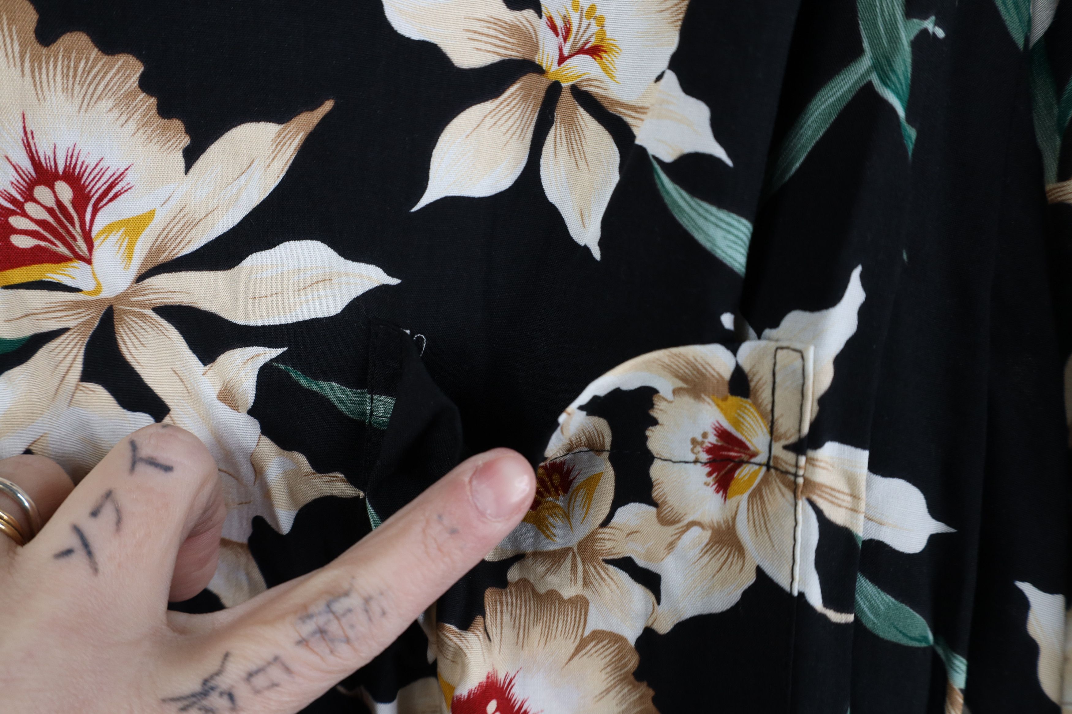 Vintage NOS Vintage 90s Streetwear Flower Hawaiian Button Shirt USA Size US XL / EU 56 / 4 - 4 Thumbnail