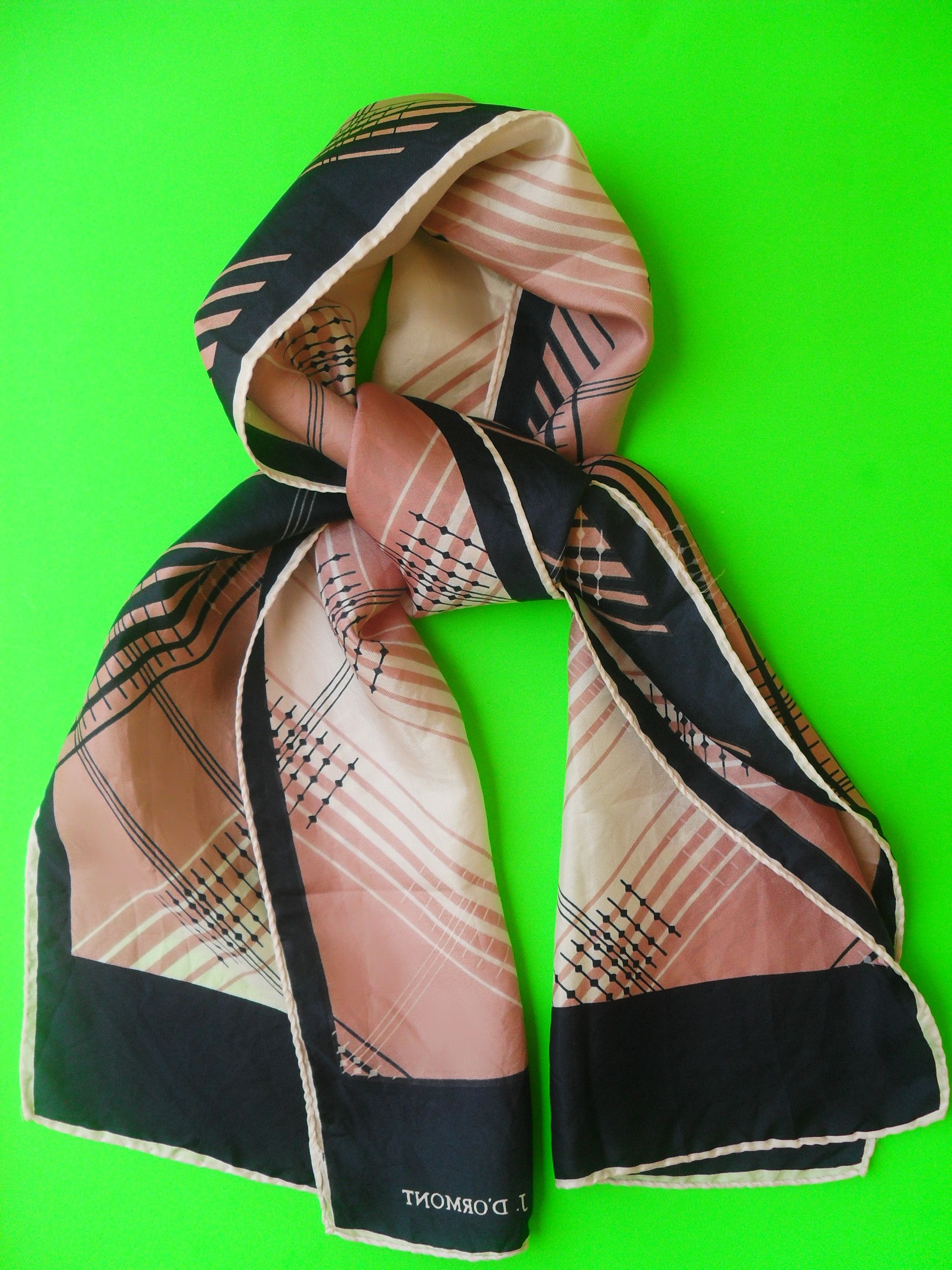 Other J. D'ORMONT classic vintage look scarf. Size ONE SIZE - 1 Thumbnail