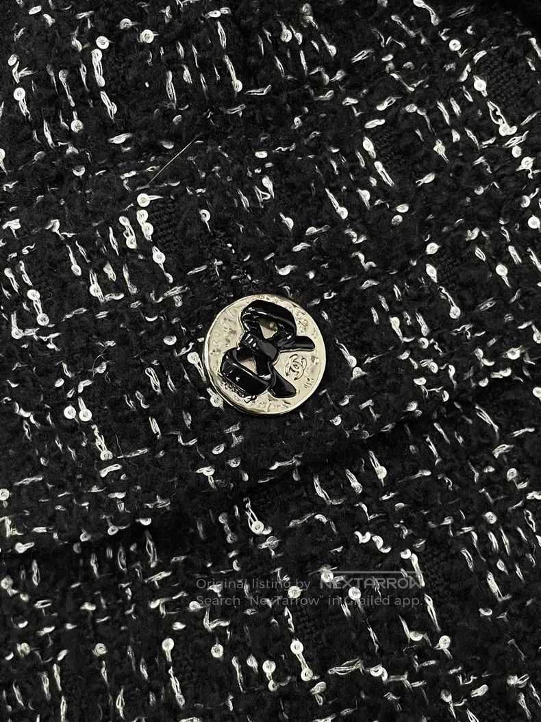 Chanel Chanel 25K black and white colour block stand-up collar be Size XS / US 0-2 / IT 36-38 - 2 Thumbnail
