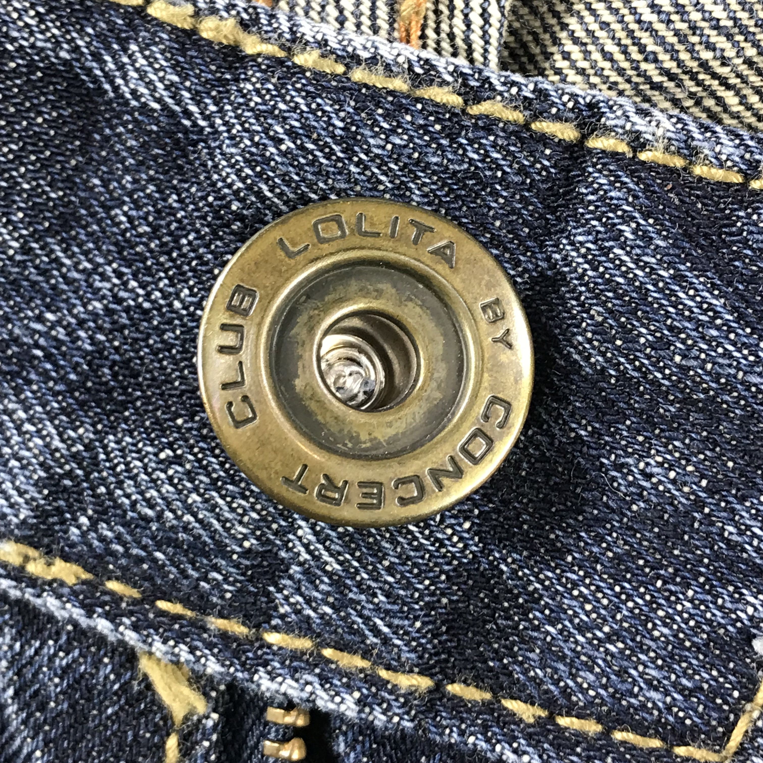 Japanese Brand Yoshitomo Nara Lolita Jeans Zipper Pocket Faded Blue Denim Size US 32 / EU 48 - 11 Thumbnail