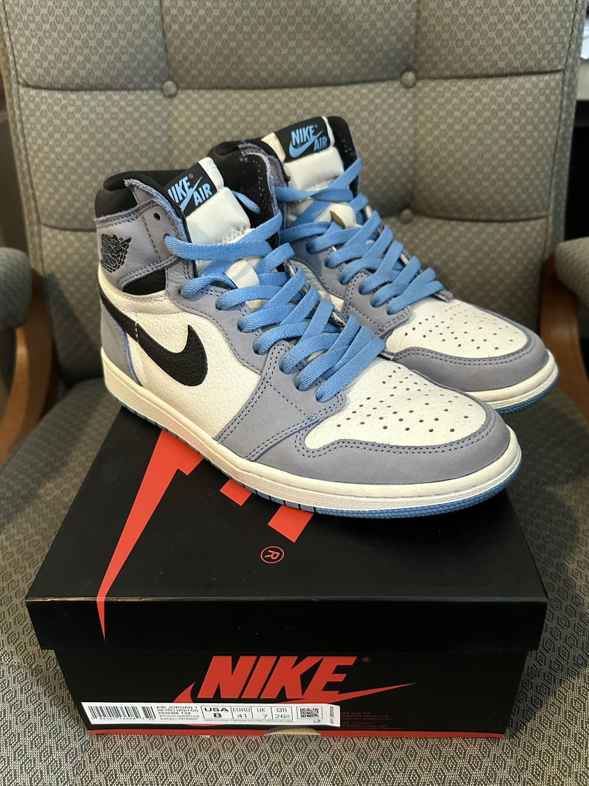 Jordan Brand DS Air Jordan 1 High OG "University Blue" - Size 8 Size US 8 / EU 41 - 1 Thumbnail