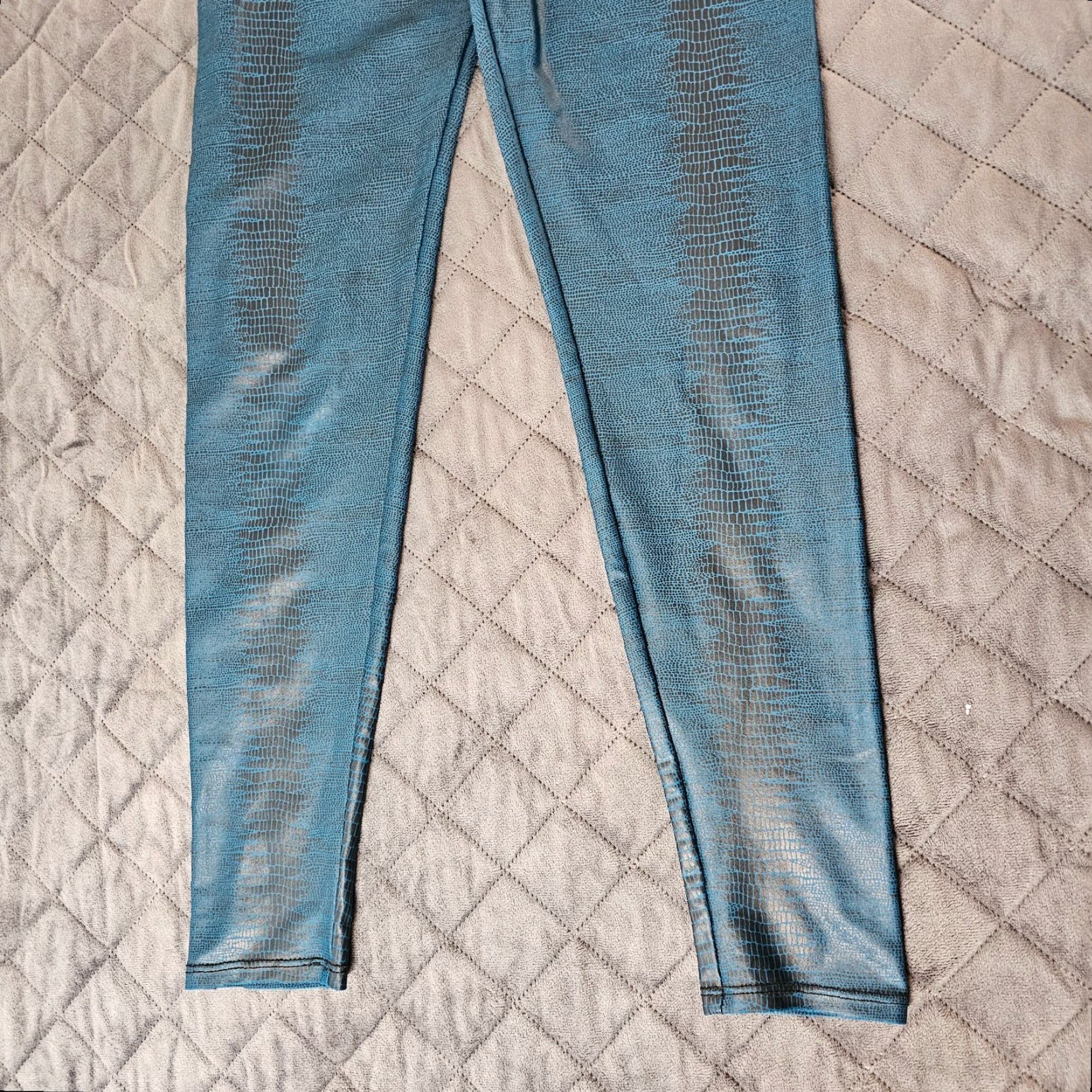 Vintage ONZIE Women's Leggings Athletic Mid Rise Workout Dark Blue Size XS Alligator Size 26" / US 2 / IT 38 - 2 Thumbnail