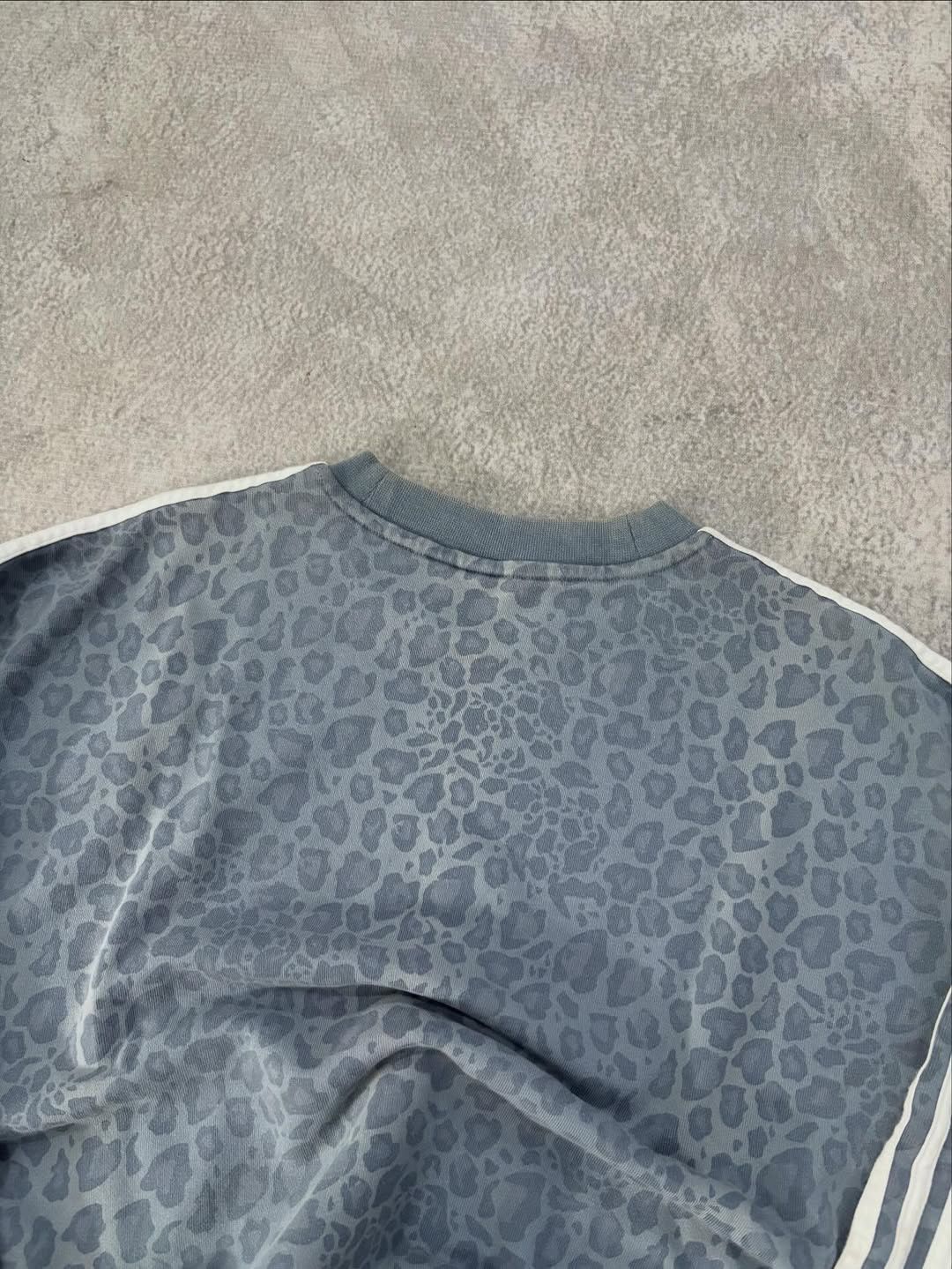 Adidas ADIDAS SMALL LOGO CENTER BLUE GREY WASHED LEOPARD SWEATSHIRT Size XS / US 0-2 / IT 36-38 - 8 Thumbnail