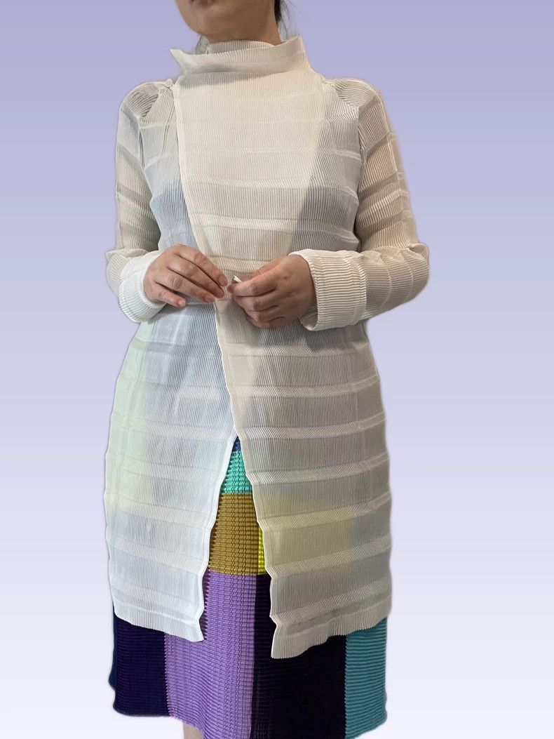 Issey Miyake Issey Miyake White main line stepped pleated long-sleeved Size M / US 6-8 / IT 42-44 - 2 Thumbnail