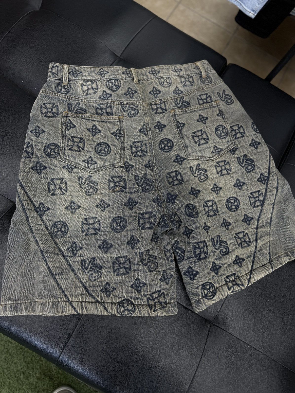 Vale Vale Valley Denim Embroidery Shorts Size 34 (NEW) Size US 34 / EU 50 - 8 Thumbnail