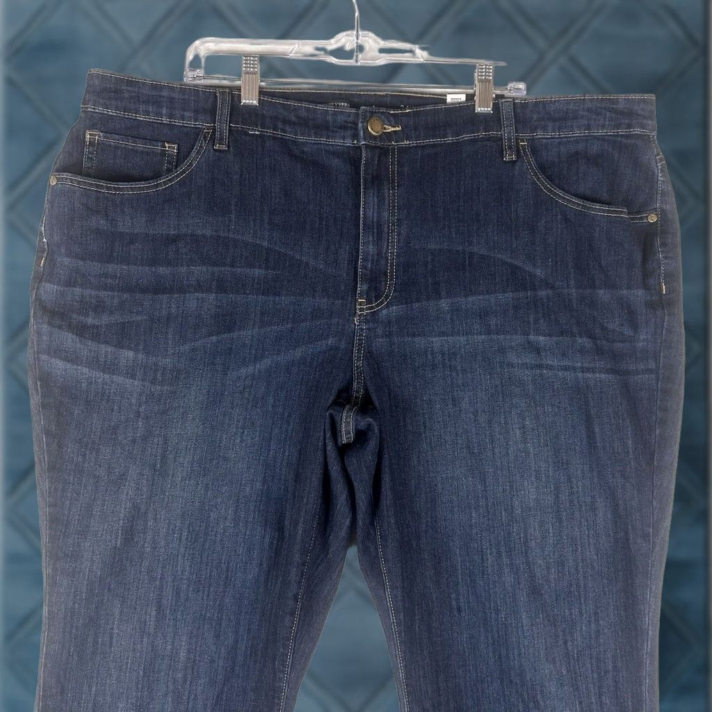 Vintage Simply Vera Boots Cut Jeans Womens 24W Plus Blue Denim Pockets Mid Rise NWT Size 42" / US 20 - 1 Thumbnail