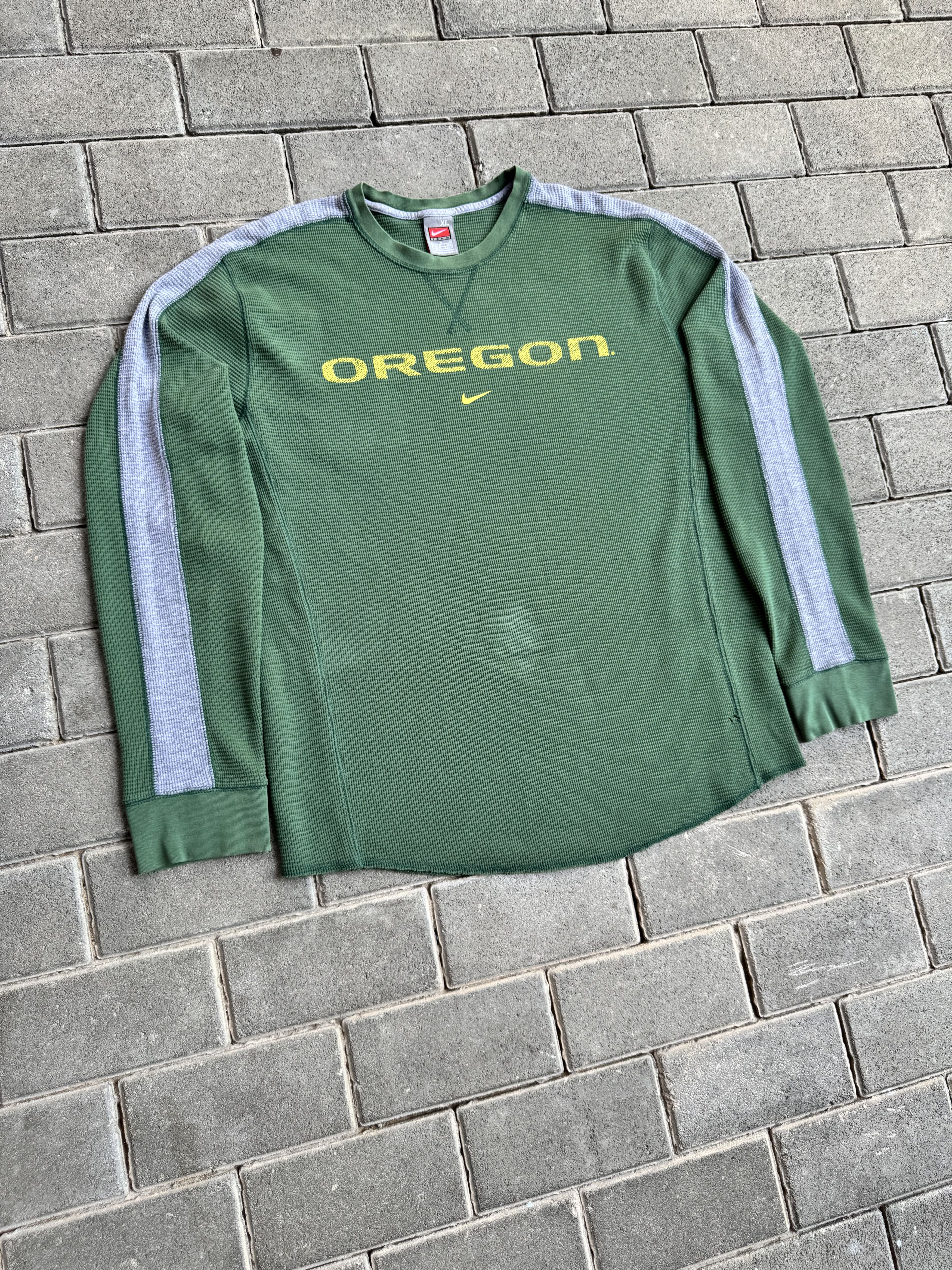 Nike Vintage Nike Oregon DUCKS Thermal Sweatshirt Size US XL / EU 56 / 4 - 2 Thumbnail