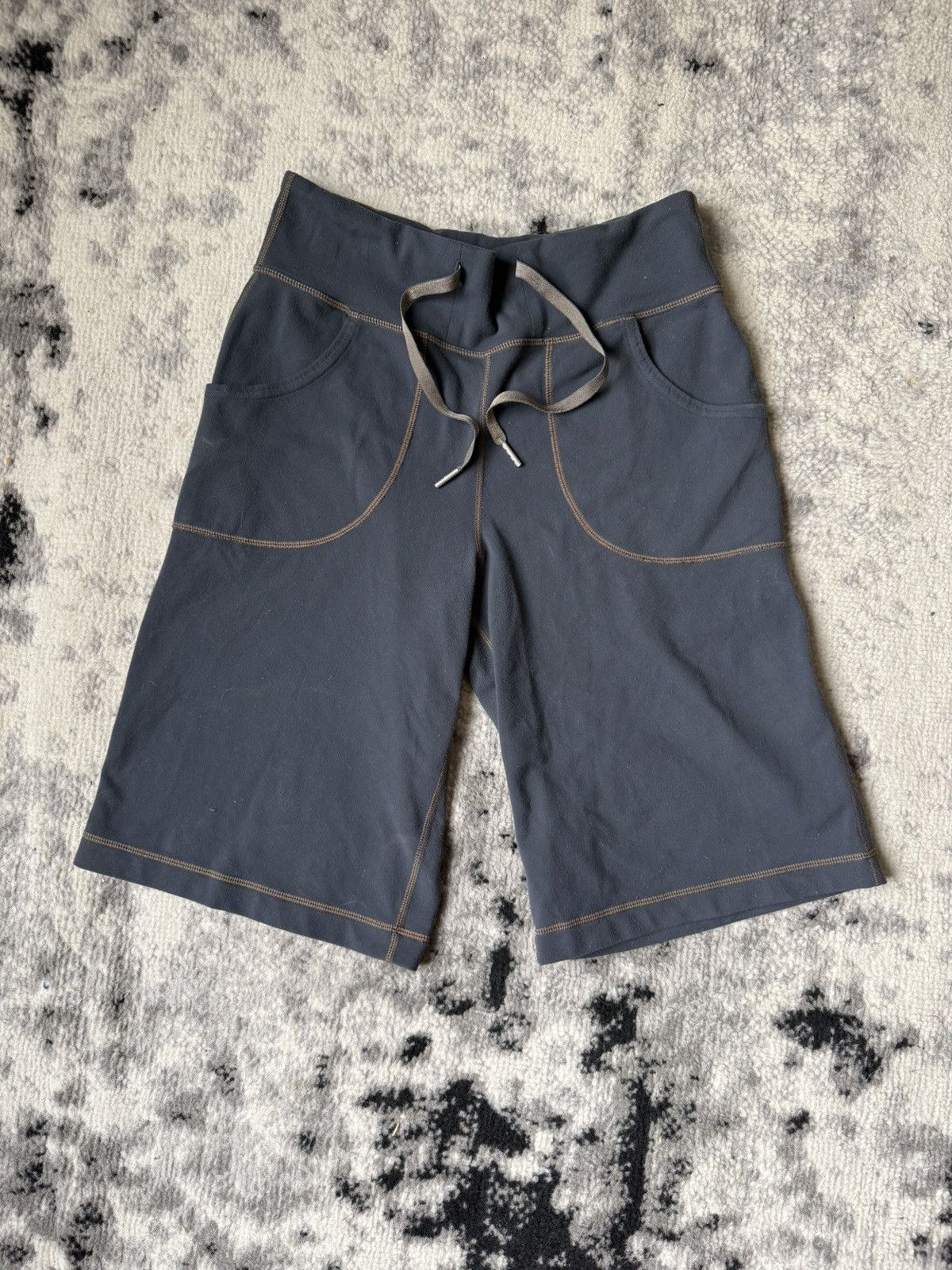 Lululemon Lululemon shorts Size 26" / US 2 / IT 38 - 1 Thumbnail