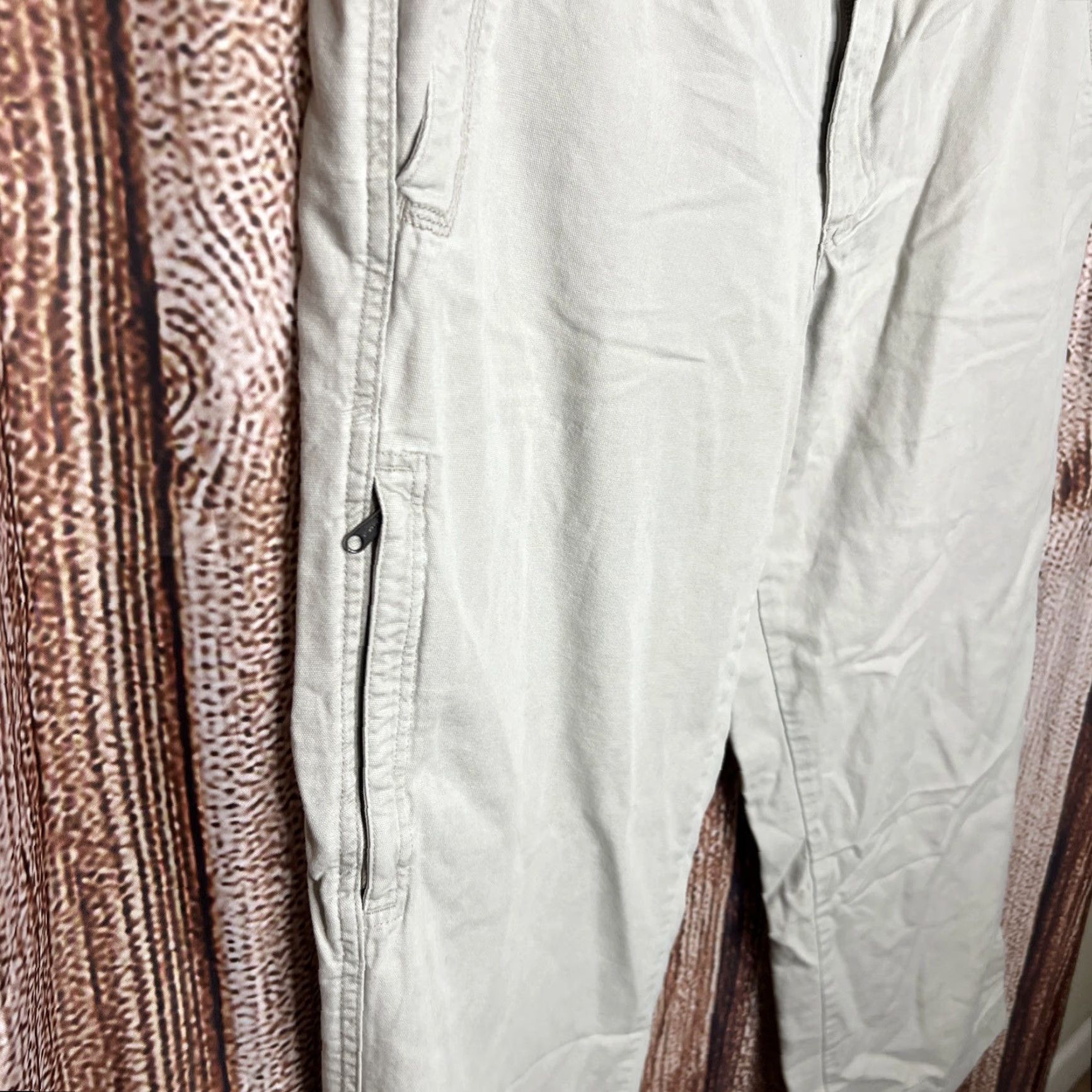 Vintage Columbia Mens Pants Cargo Omni-Shield Beige 34x30 Chino Canvas Regular Straight Outfit Outdoors Mens Size US 34 / EU 50 - 2 Thumbnail