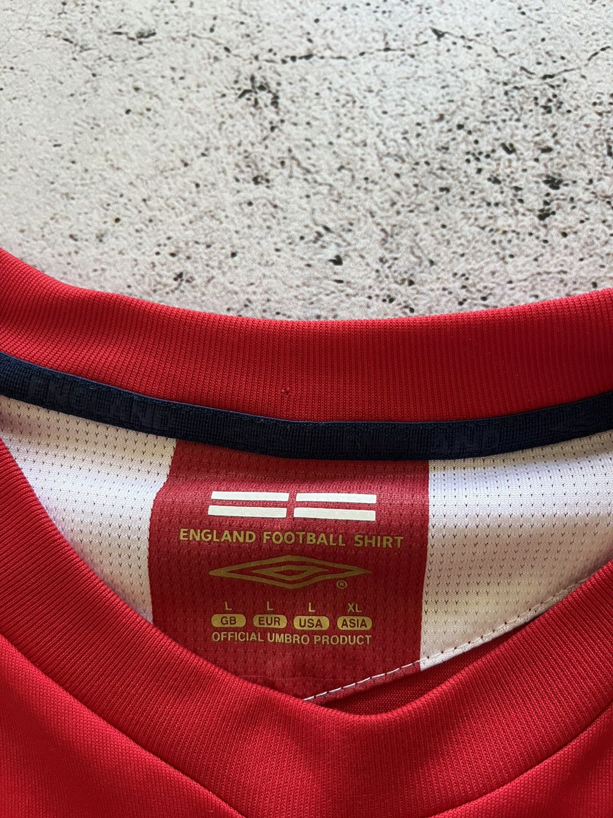 Umbro ENGLAND 2004 2005 AWAY FOOTBALL SHIRT SOCCER JERSEY UMBRO,L Size US L / EU 52-54 / 3 - 5 Thumbnail