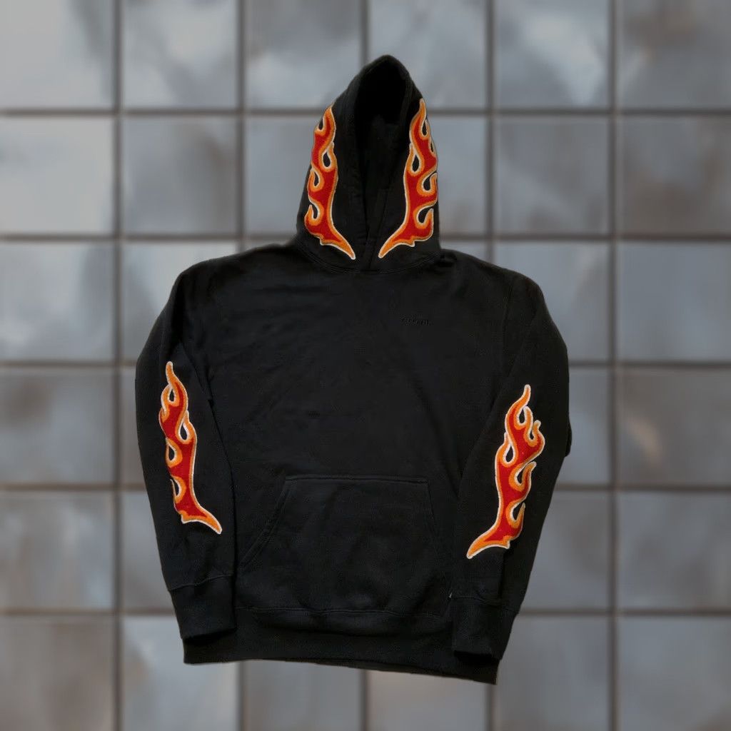 Vintage EPTM EP9676 Nu Flame Fire Appliqué Black Fleece Pullover Sweatshirt Hoodie Sz. L Size US L / EU 52-54 / 3 - 1 Thumbnail