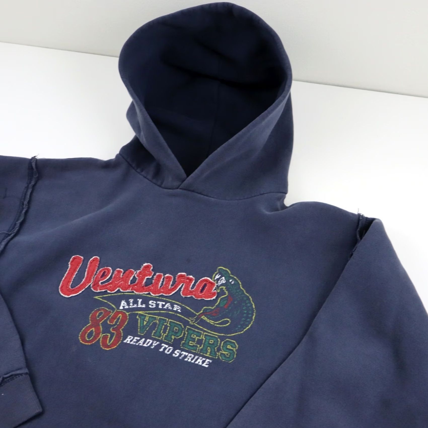 Point Zero VINTAGE Ventura Vipers Hoodie Mens L Blue All Star Graphic Raw Edge Sweatshirt Size US L / EU 52-54 / 3 - 4 Thumbnail