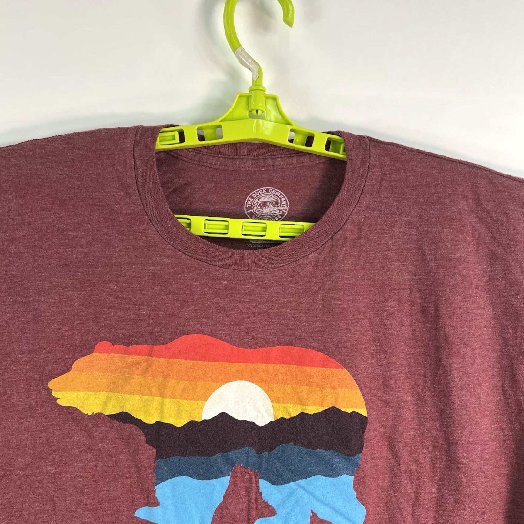Vintage Duck Co Bronx Zoo NYC T-Shirt Adults XL Maroon Red Graphic Print Crew Neck Short Sleeve Logo Bear City Zoo Mens 2000s Vintage: No Gift? Size US XL / EU 56 / 4 - 3 Thumbnail