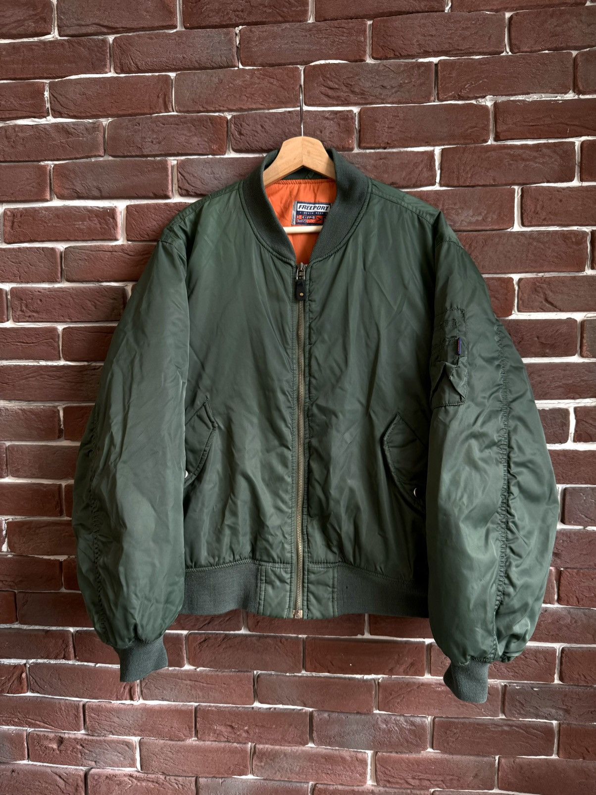 Vintage Ma1 Flyer Green Vintage Nylon Bomber Jacket Boxy Fit Rare Size US M / EU 48-50 / 2 - 1 Thumbnail