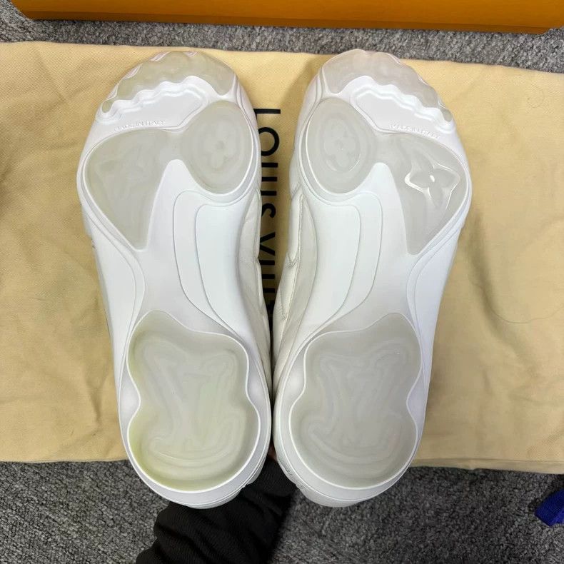 Louis Vuitton Louis Vuitton White Footprint Spring/Summer 2025 Men's She Size US 6.5 / EU 39-40 - 5 Thumbnail