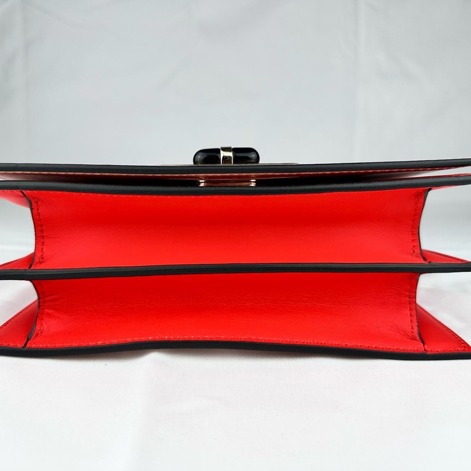 Giorgio Armani Leather Frame Chain Shoulder Bag Beige Red Size ONE SIZE - 4 Thumbnail
