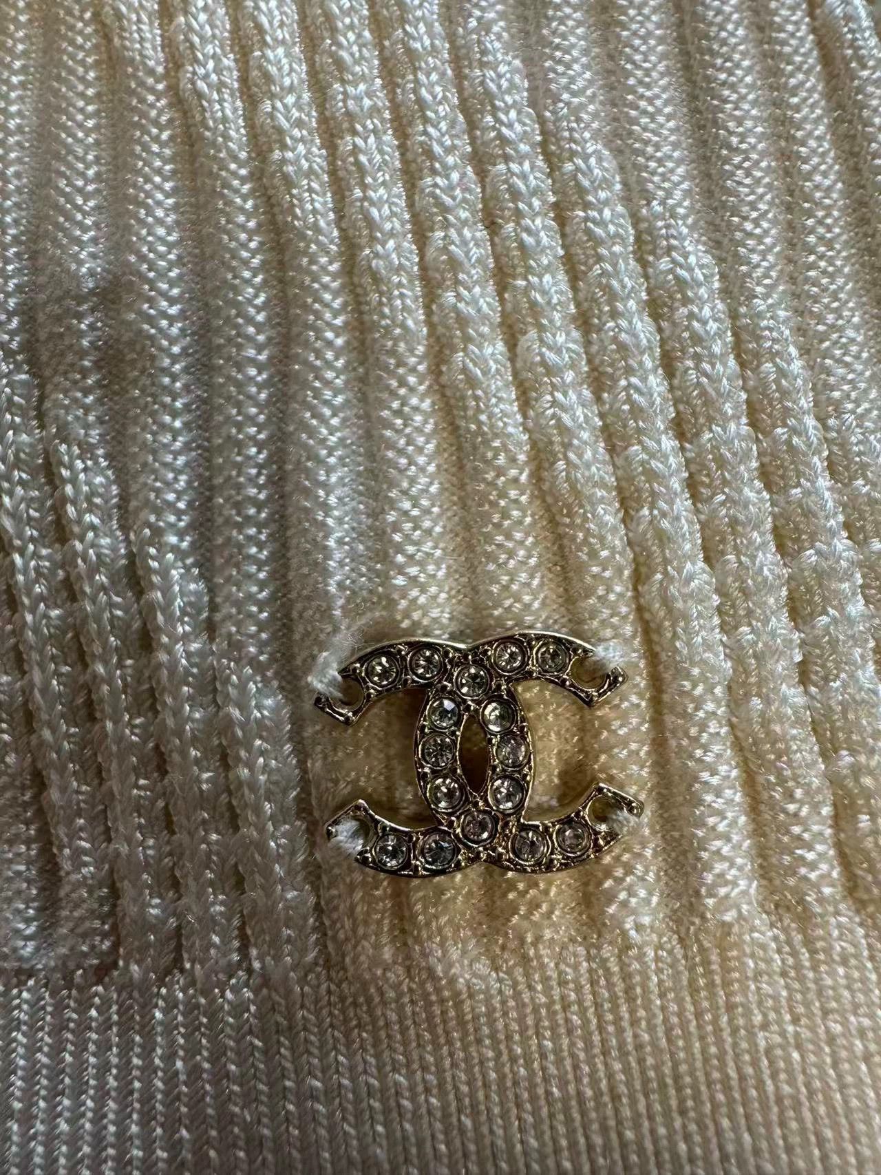 Chanel Chanel Off-The-Shoulder Cami 36 99 New Size XS / US 0-2 / IT 36-38 - 3 Thumbnail