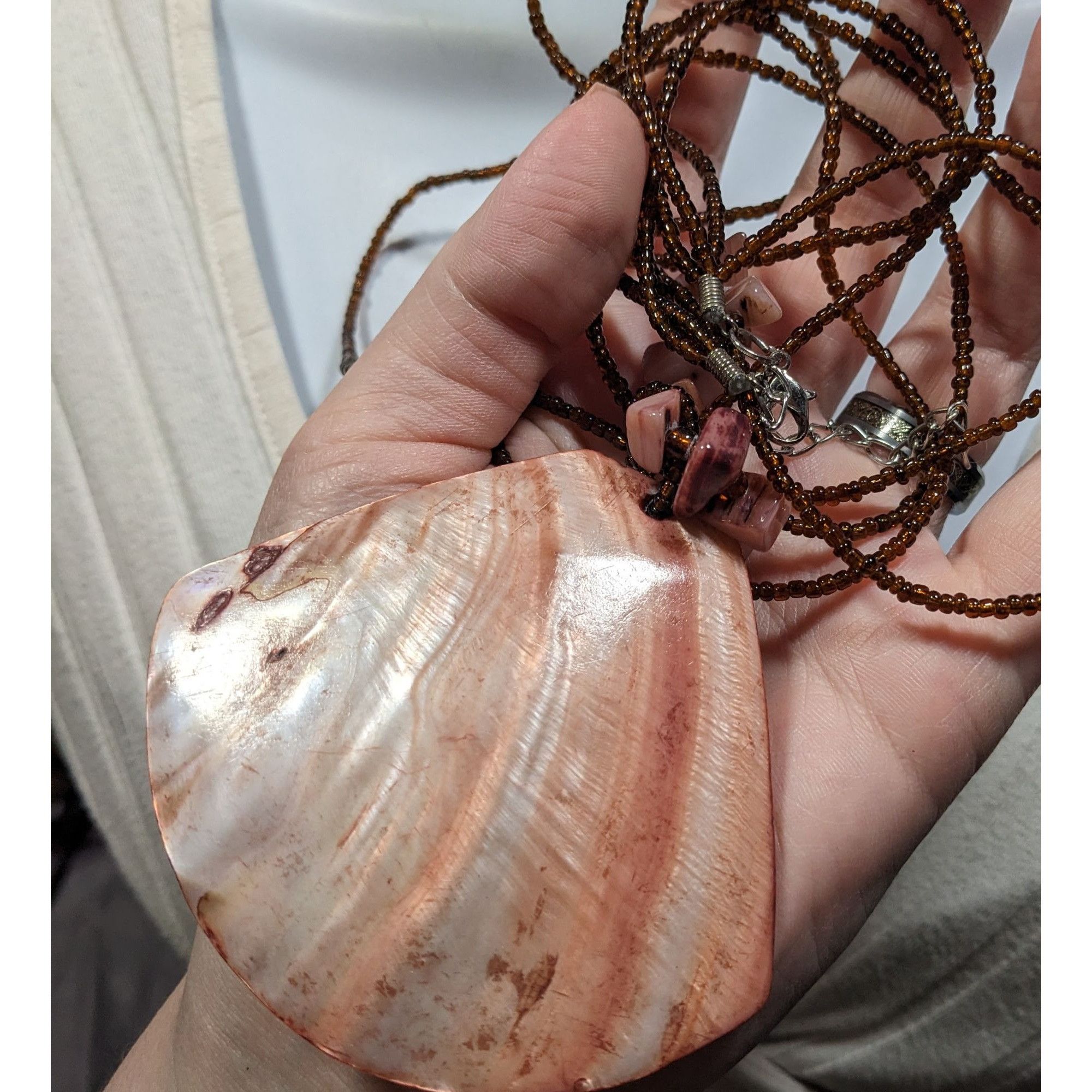 Other Vintage Mermaidcore Brown Shell And Glass Beaded Pendant Nec Size ONE SIZE - 8 Thumbnail
