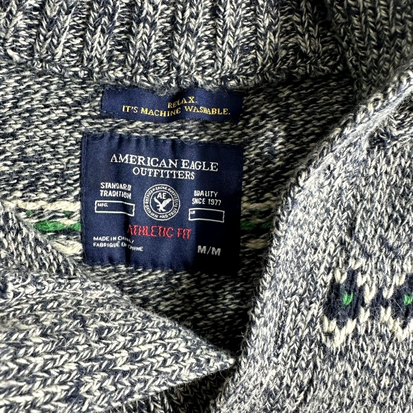 American Eagle Outfitters VINTAGE American Eagle Men’s Gray Aztec Sweater Size Medium Mock Neck Athletic Fit Women Sweater Pullover Long Sleeve Size M / US 6-8 / IT 42-44 - 5 Thumbnail