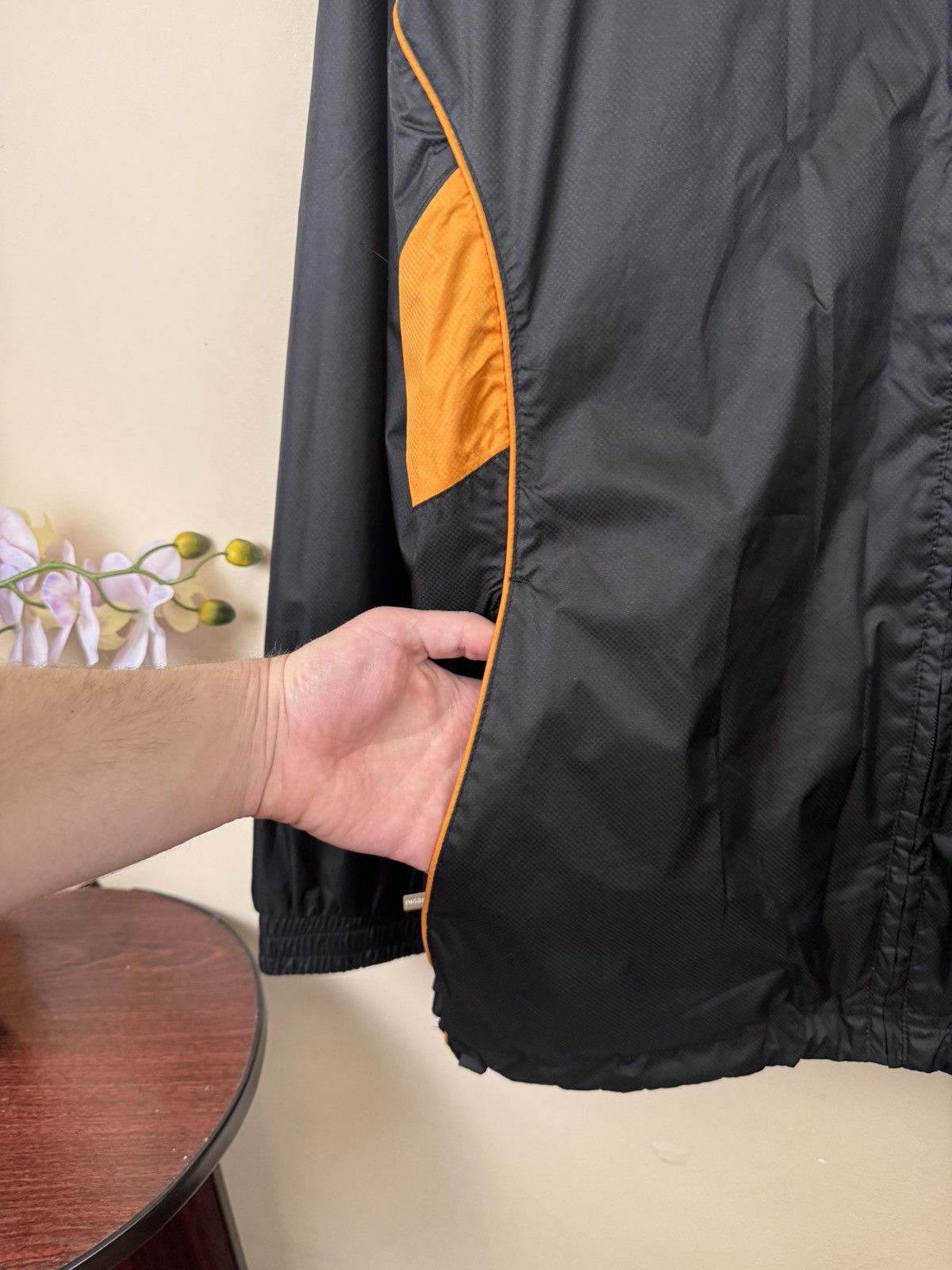 Other WOLVERHAMPTON WOLVES 2011/2012 FOOTBALL JACKET BURRDA sz XL Size US XL / EU 56 / 4 - 15 Thumbnail