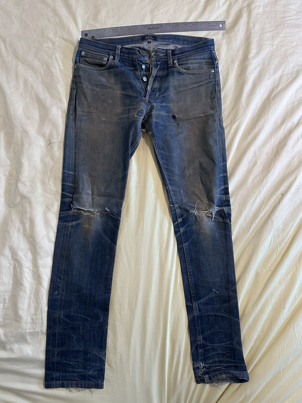 A.P.C. A.P.C. Petit Standard Distressed Indigo Denim Jeans Size 28 Size US 28 / EU 44 - 2 Thumbnail