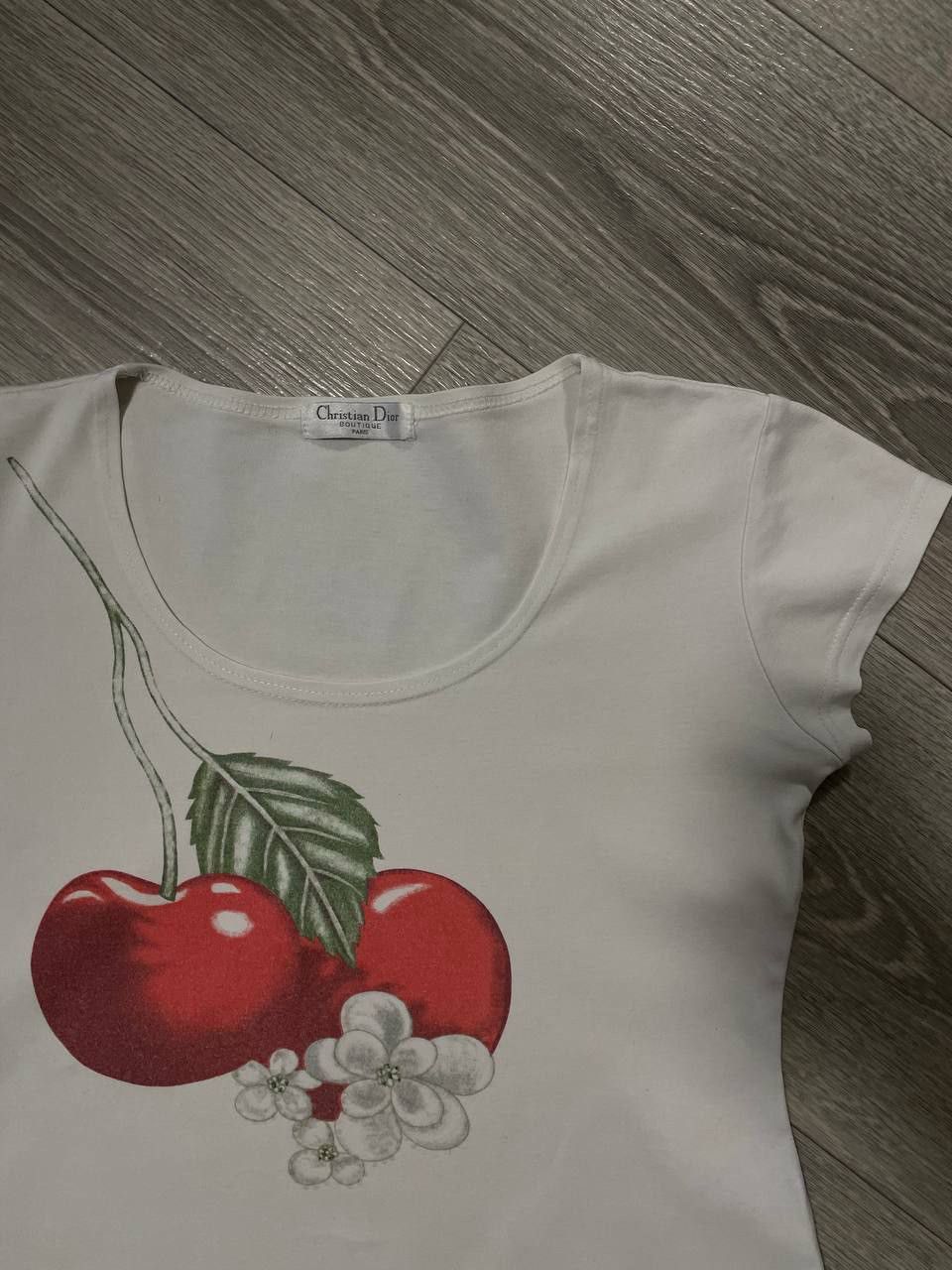 Dior 🍒 VINTAGE CHRISTIAN DIOR BOUTIQUE PARIS CHERRY TEE SHIRT Size L / US 10 / IT 46 - 7 Thumbnail