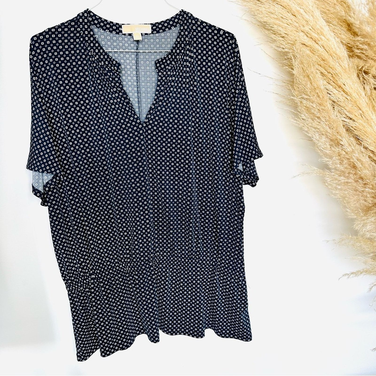 Michael Kors MICHAEL KORS Navy Blue White Ruffle Tunic Blouse Top Shirt Size 3XL / US 20-22 - 5 Thumbnail