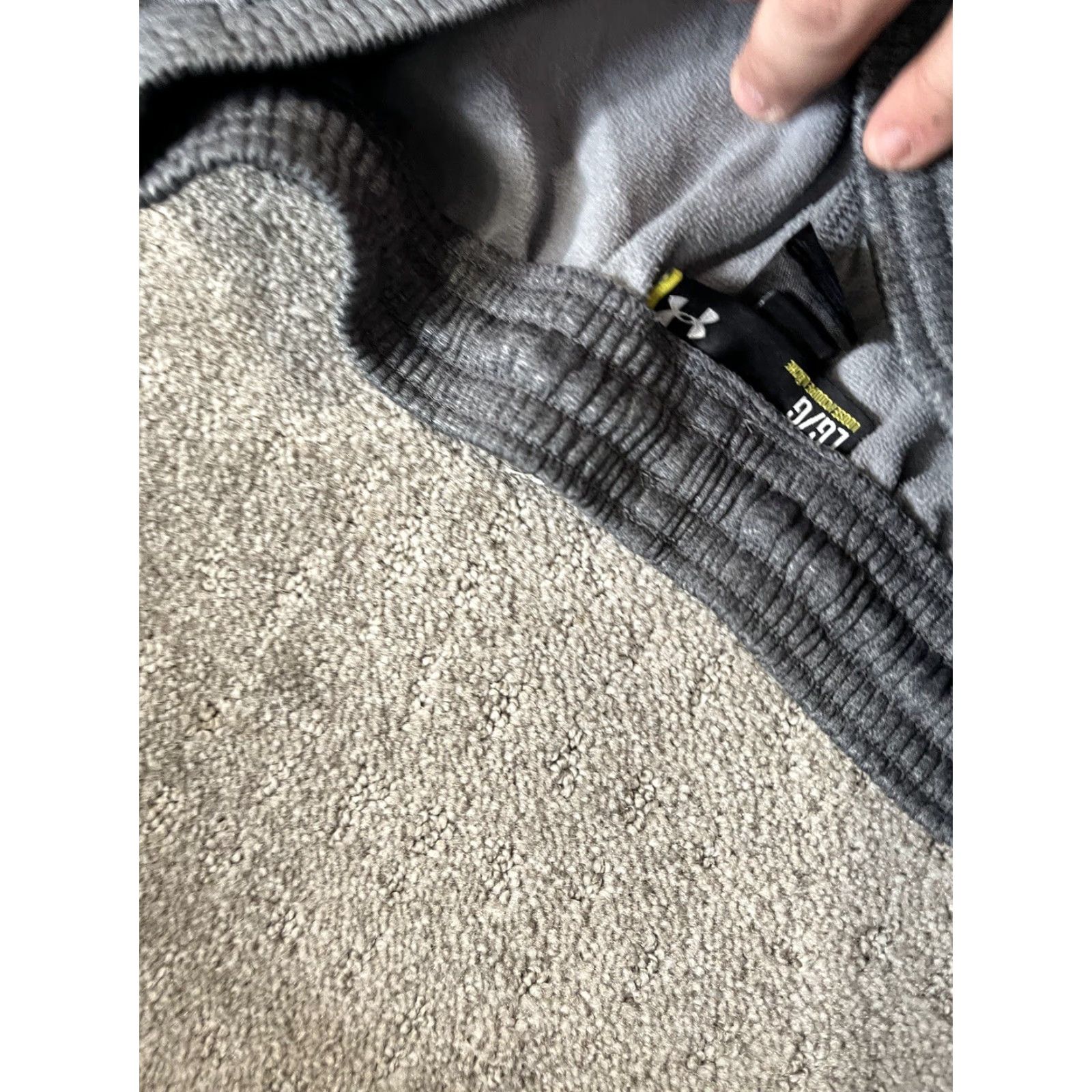 Under Armour Under Armour Men's Size Large Loose Jogger Sweatpants Solid Gray Sweatpants Regular Fit Pockets Logo Activewear Casual Mens Size US 33 - 5 Thumbnail