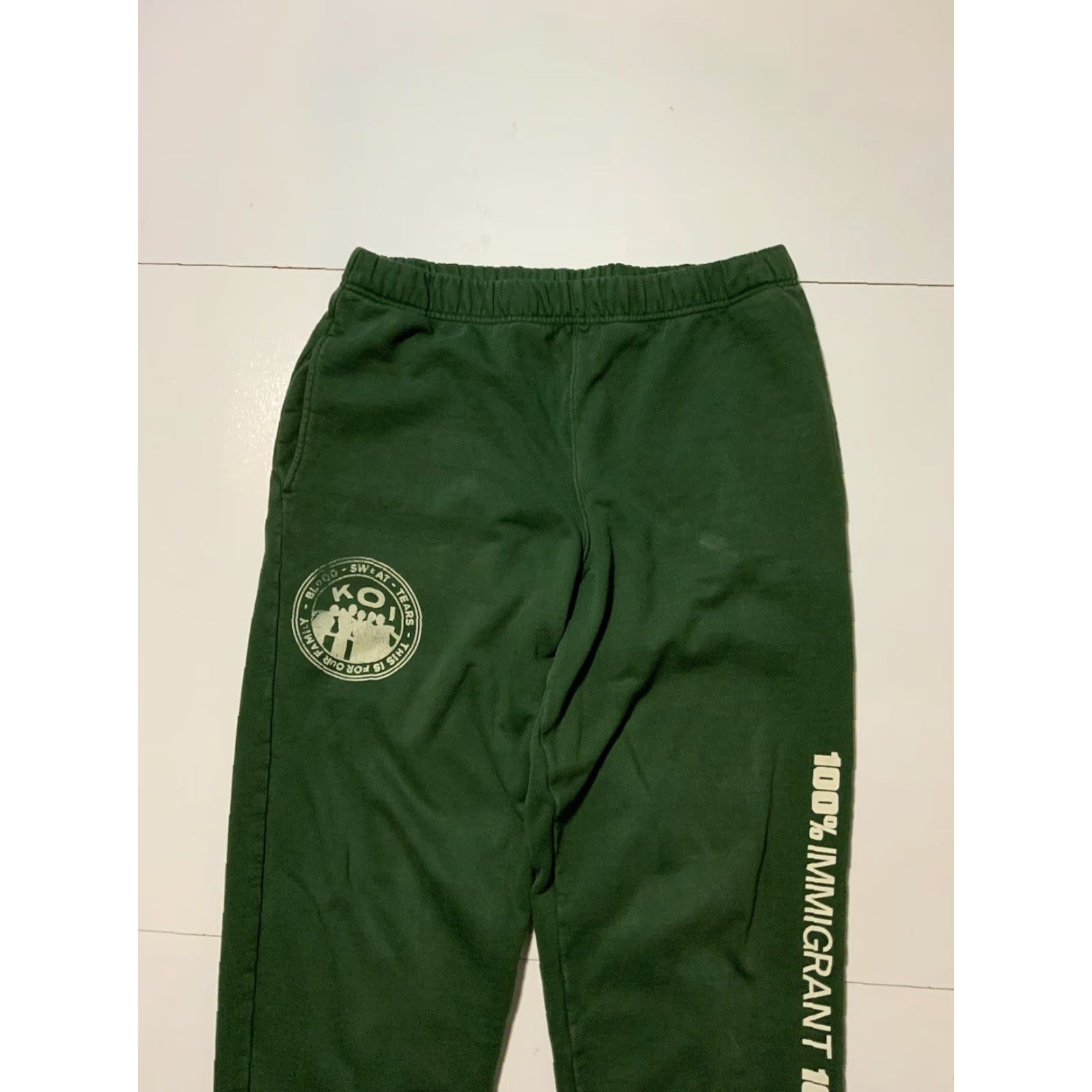 Vintage VINTAGE Made Blanks Buchanan’s Scotland Whisky Blood Sweat Tears Jogger Sweatpants Sz. L Green Mens Sweatpants Regular L Size US 33 - 5 Thumbnail