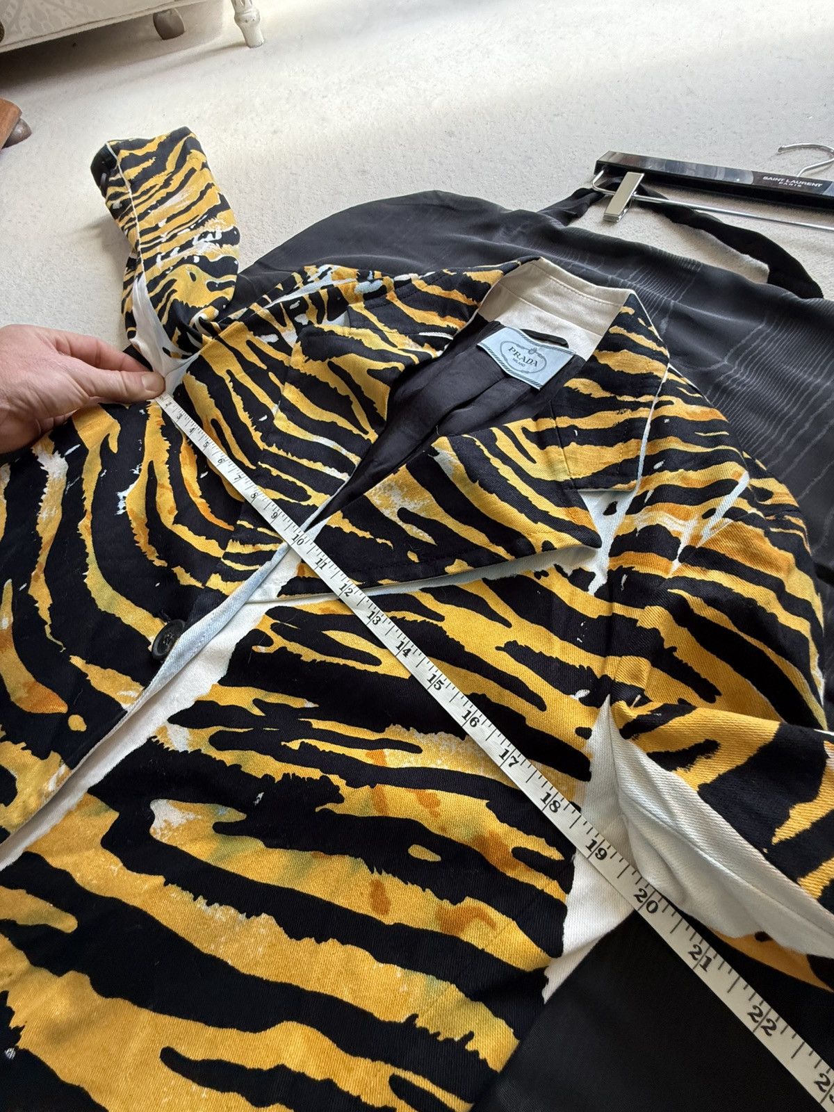 Prada SS18 Prada come on in tiger coat Archive grail coat jacket Size US S / EU 44-46 / 1 - 5 Thumbnail