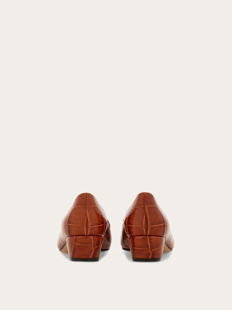 Salvatore Ferragamo o1s1rm0126 Vara Pumps in Brown Size US 7 / IT 37 - 4 Thumbnail