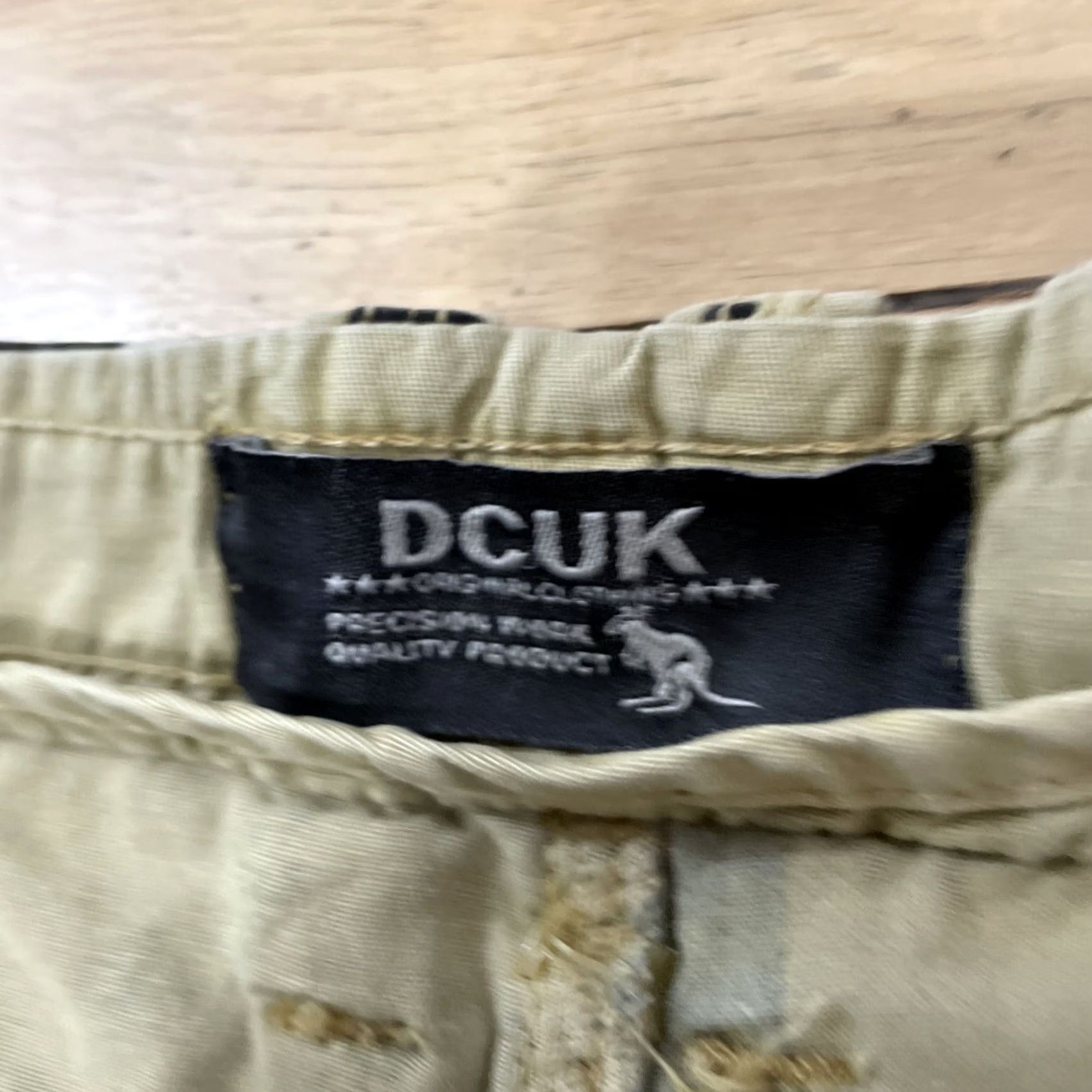Vintage dcuk Cargo Shorts Mens 34 Black Gold Tan Bitblock Lightweight Bermuda 13in Camouflage 90s Hip Casual Travel Workwear Mens Size US 35 - 5 Thumbnail