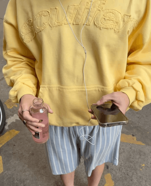 Japanese Brand Y2k Yellow Embroidery Loose Hoodies Size US S / EU 44-46 / 1 - 8 Thumbnail