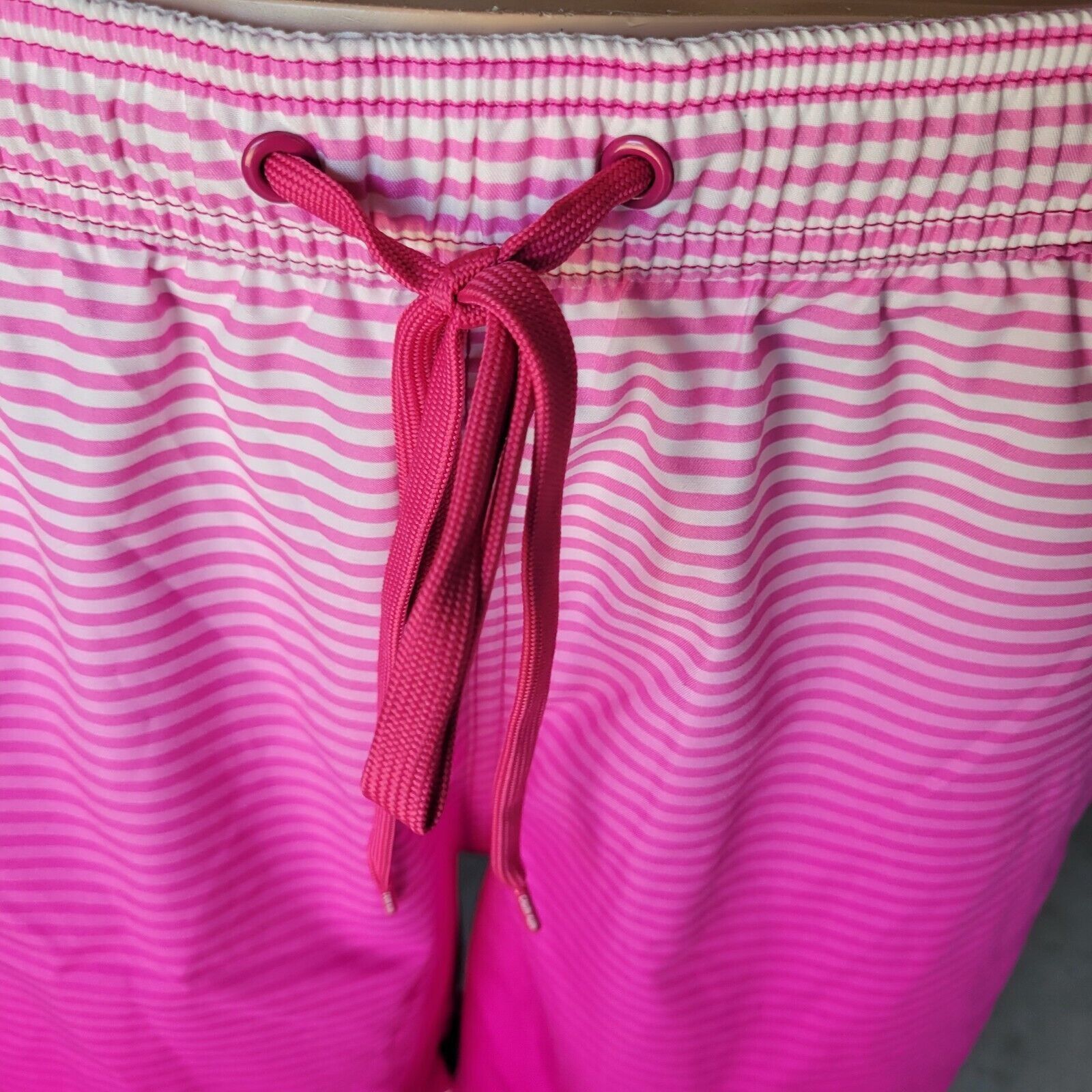Calvin Klein Men's Calvin Klein Swimwear. Size Large. Size US 36 / EU 52 - 2 Thumbnail