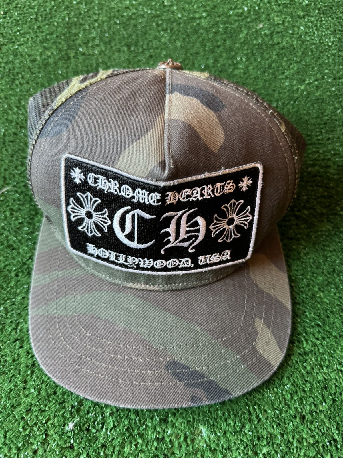 CHROME HEARTS CAMO TRUCKER HAT