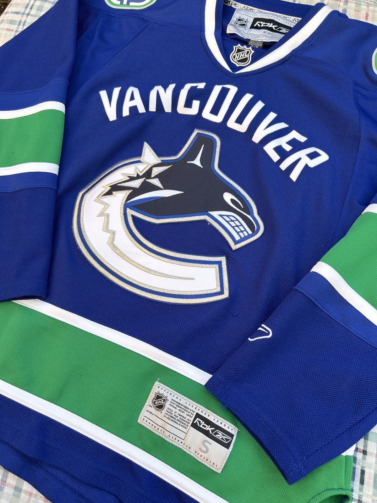 Reebok Reebok Vancouver Canucks NHL Jersey Size US S / EU 44-46 / 1 - 2 Thumbnail