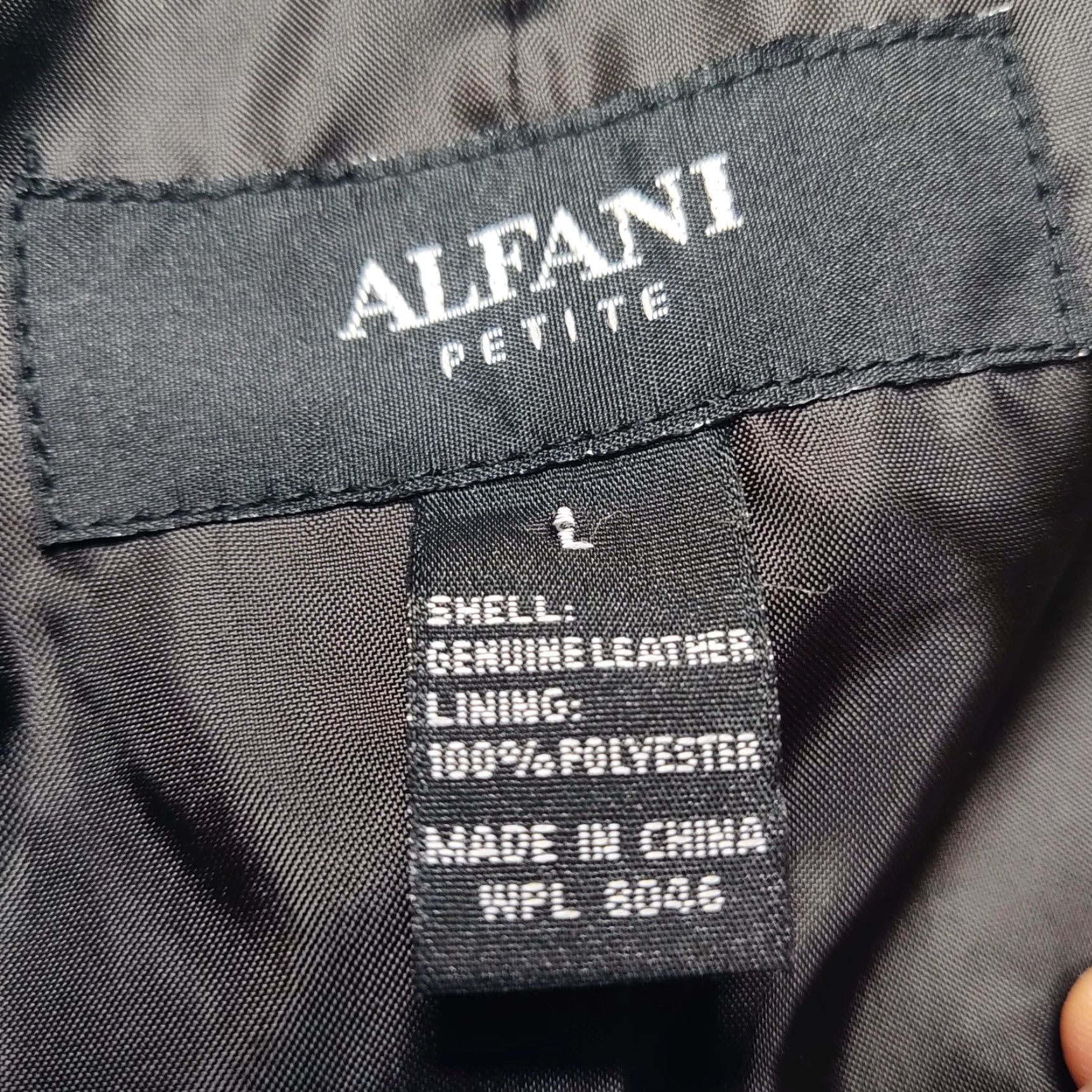 Alfani ALFANI Women Petites Large Brown Removable Fur Collar Leather Jacket EUC Jacket Womens Petites Brown Removable Fur Collar Leather Jacket ALFANI Size L / US 10 / IT 46 - 3 Thumbnail