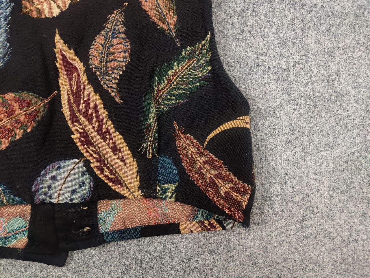Vintage Vintage 90's Rough Rider Circle Western Tapestry Vest Jacket Size US L / EU 52-54 / 3 - 5 Thumbnail