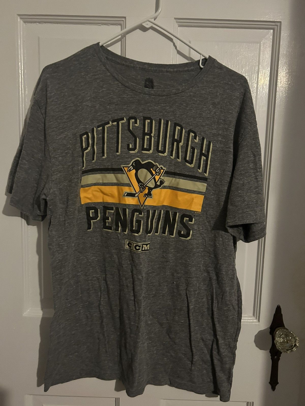 Ccm × NHL Pittsburgh Penguins Throwback T-Shirt Size US XL / EU 56 / 4 - 1 Thumbnail