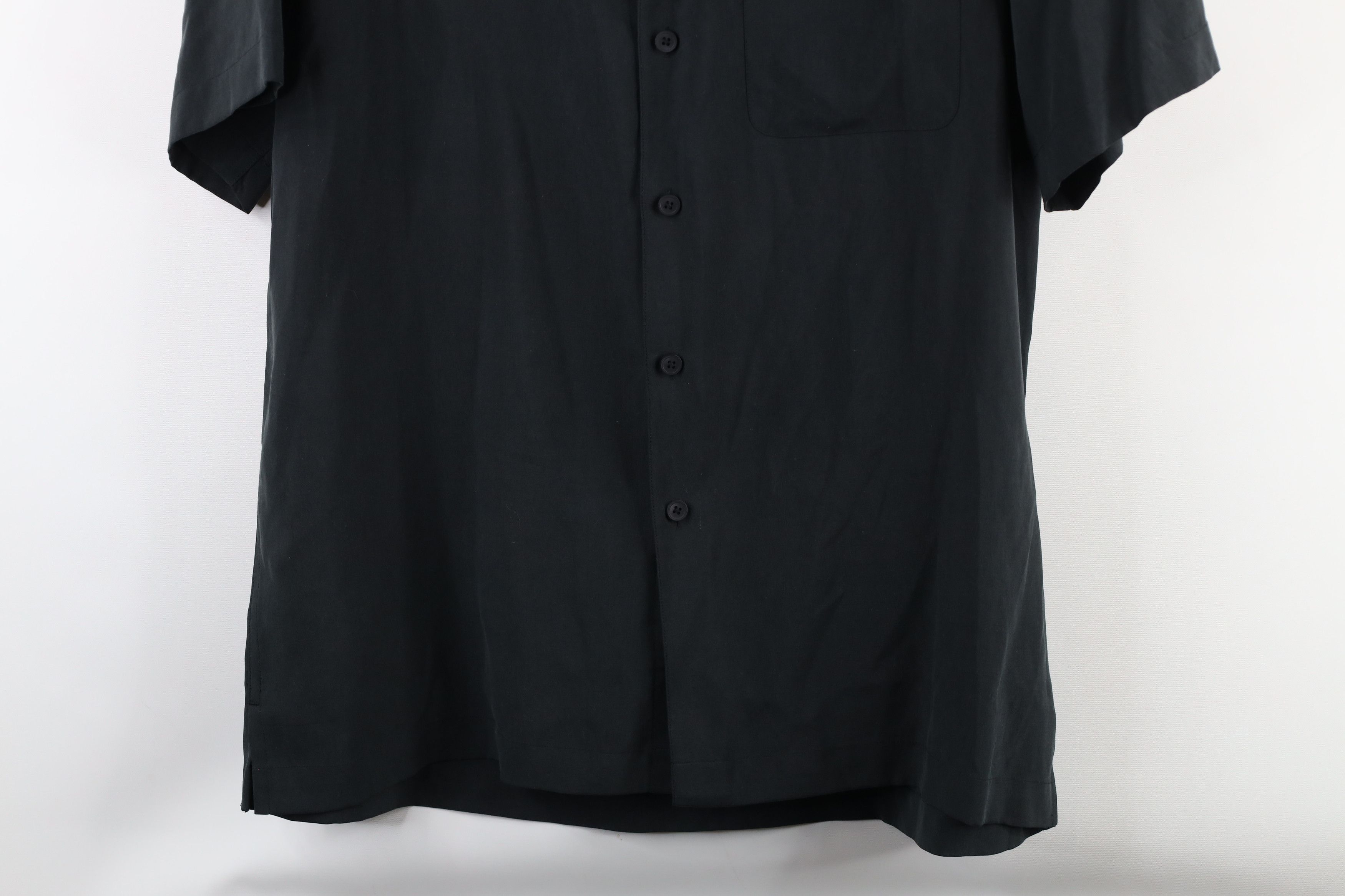 Vintage Vintage 90s Streetwear Silk Short Sleeve Button Shirt Black Size US M / EU 48-50 / 2 - 3 Thumbnail