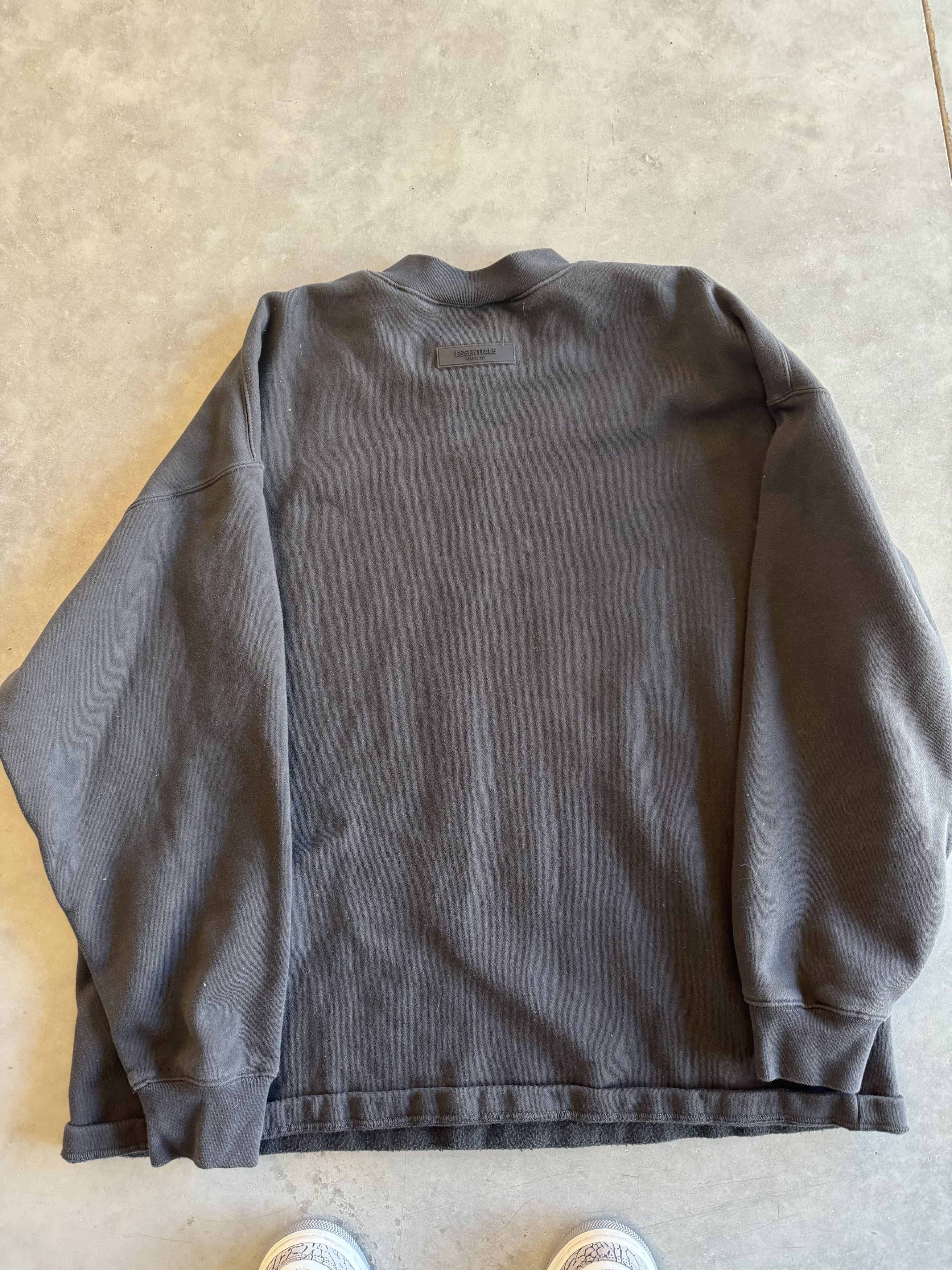 Fear of God Fear of God Essentials Relaxed Crewneck Iron Size US L / EU 52-54 / 3 - 2 Thumbnail