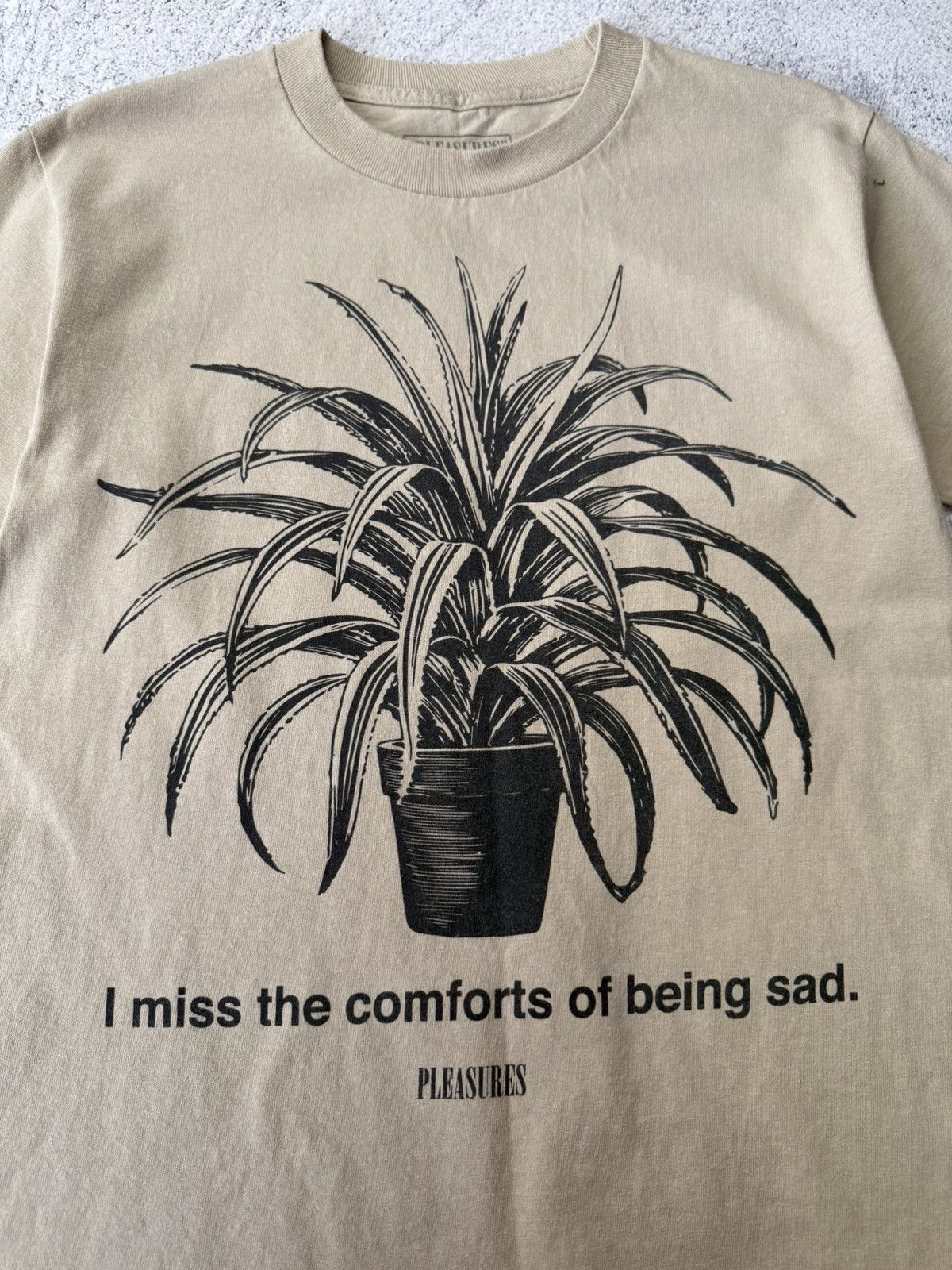 Pleasures Pleasures 'I miss the comforts of being sad' T-shirt Size US S / EU 44-46 / 1 - 9 Thumbnail