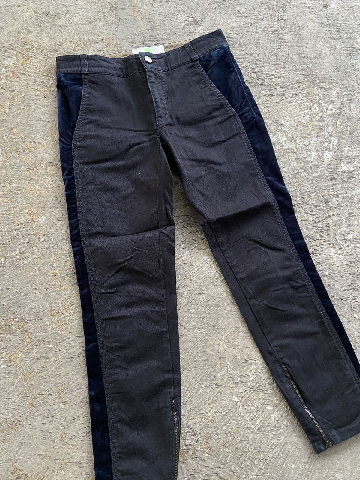 Stella McCartney Stella McCartney - Jeans With Velvet Leg Zip Pants Size 26" / US 2 / IT 38 - 2 Thumbnail